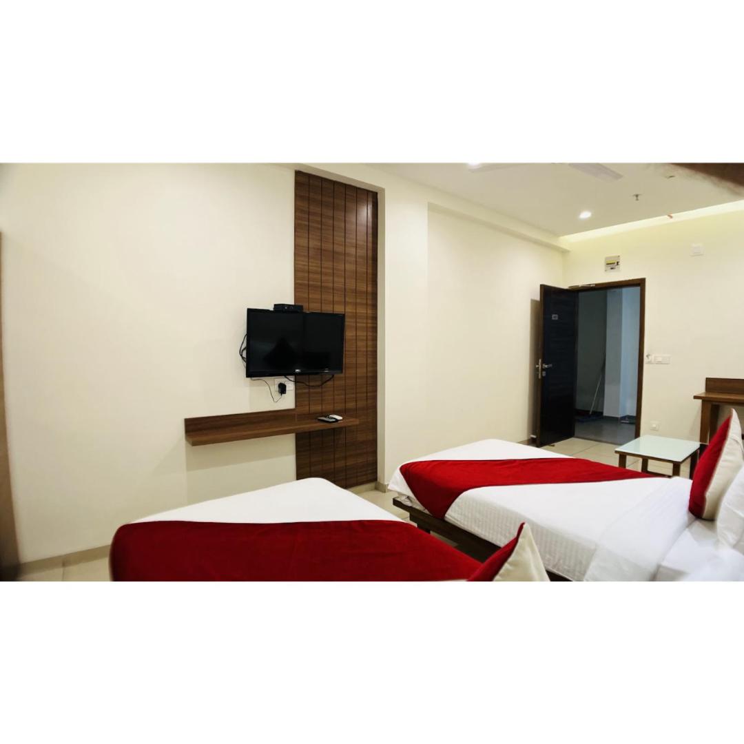 Superior King Room - Photo 4