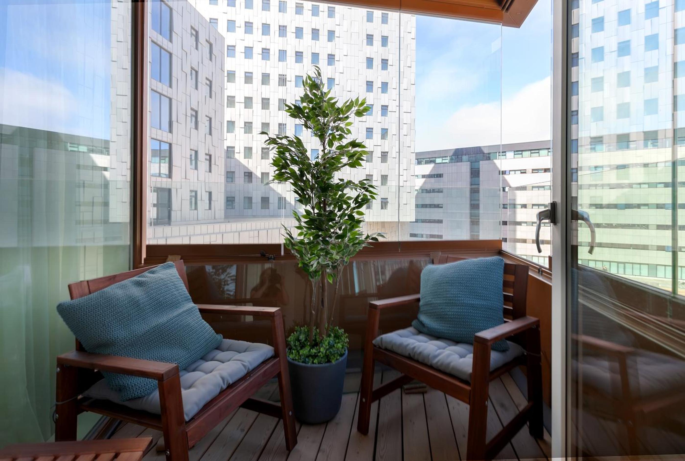 One-Bedroom Apartment with Balcony - Photo 15