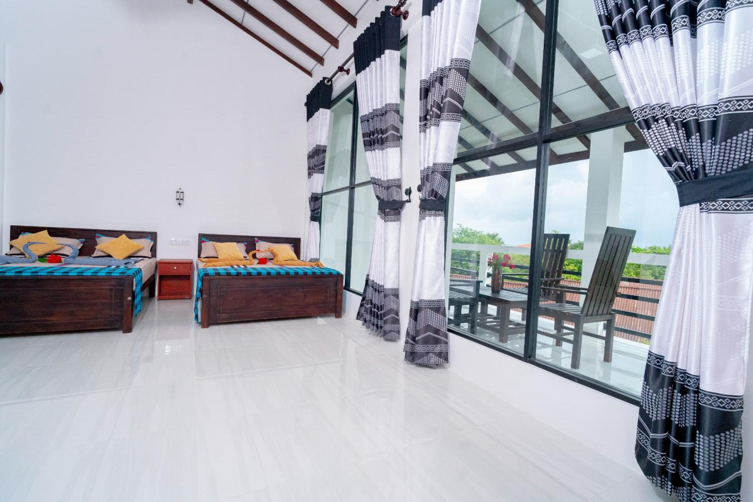 Twin Room with Balcony photo 1