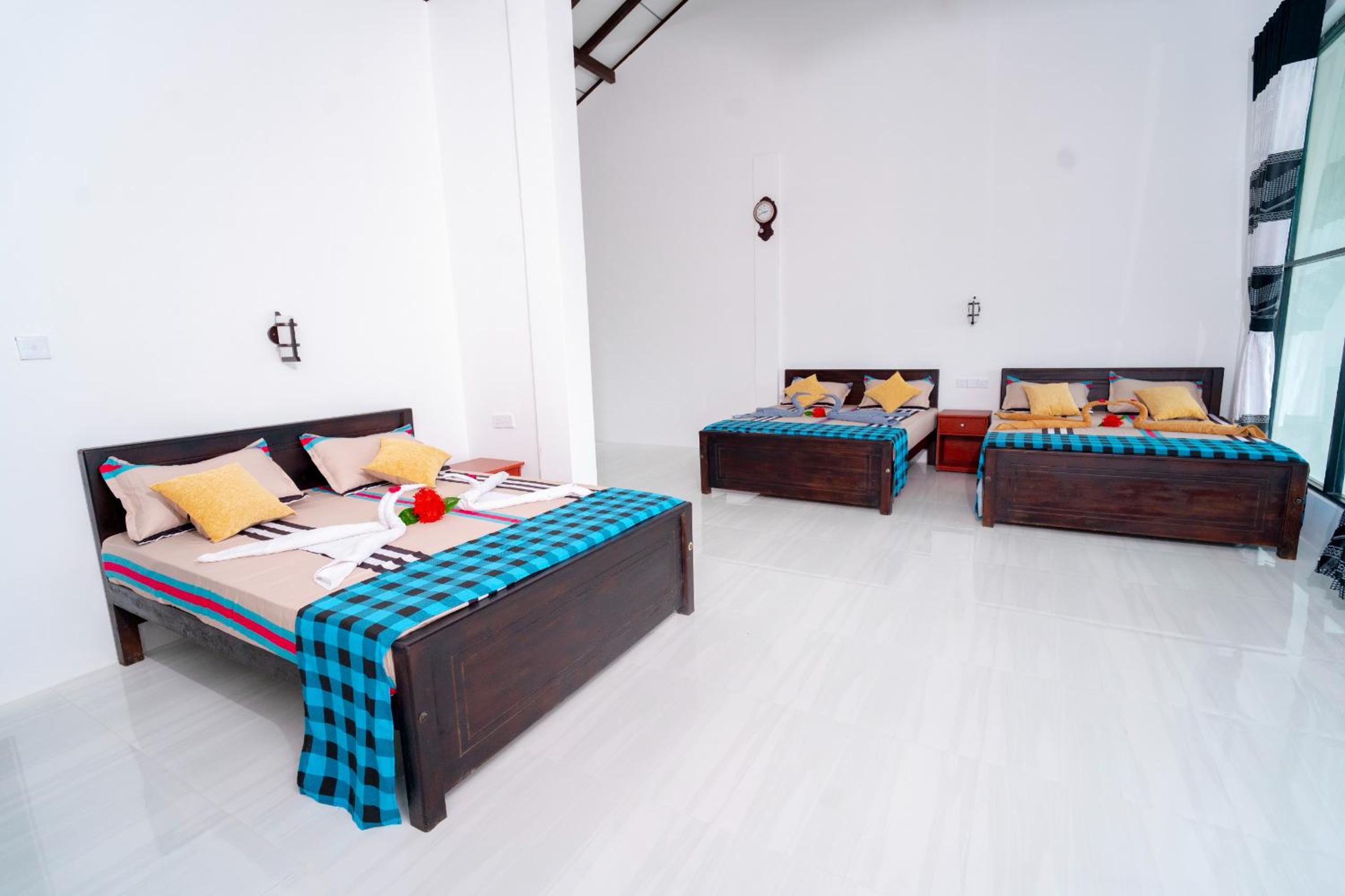 Twin Room with Balcony photo 2