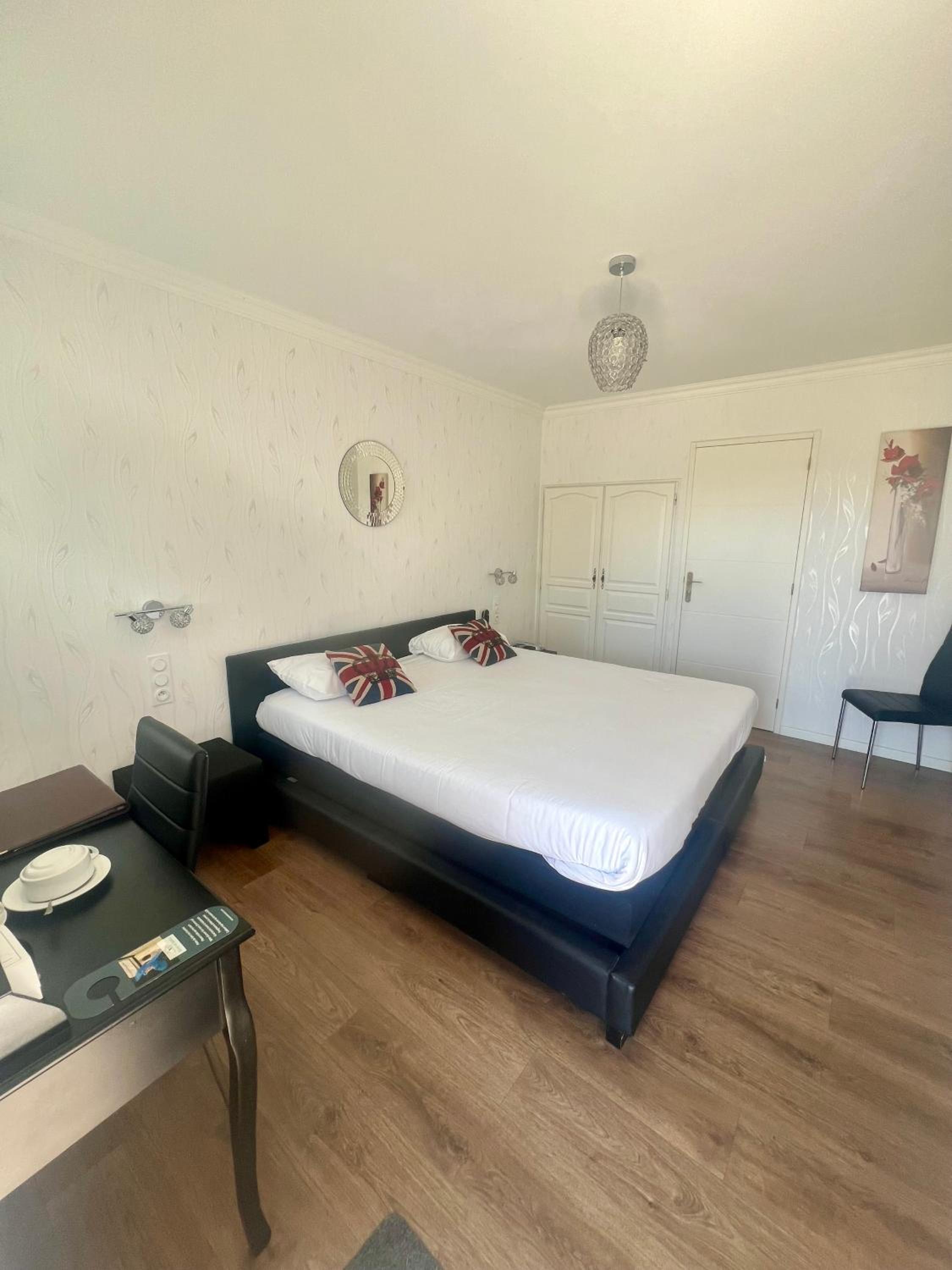 Orangerie Double Room photo 3