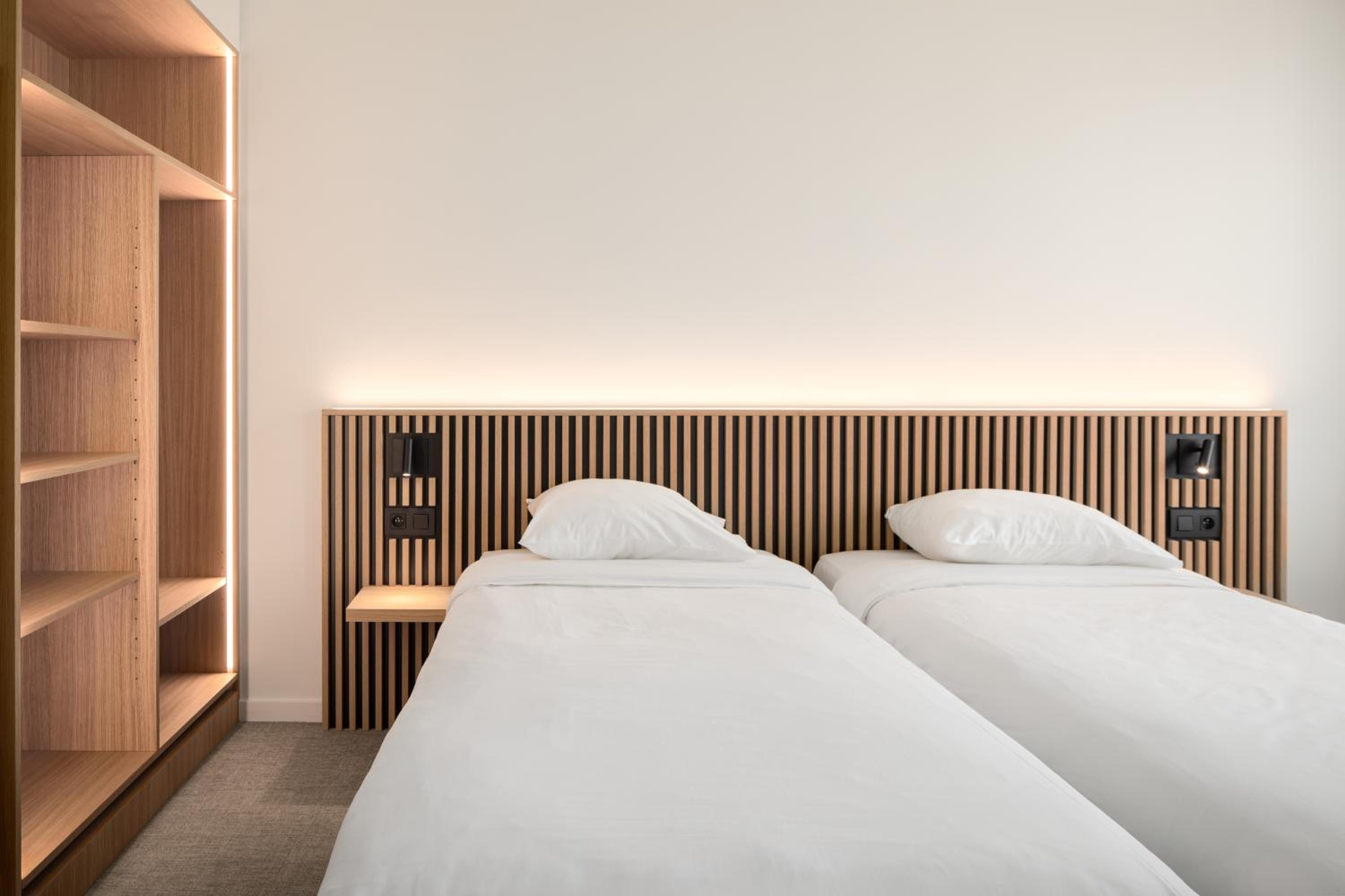 Comfort Twin Room - Photo 12