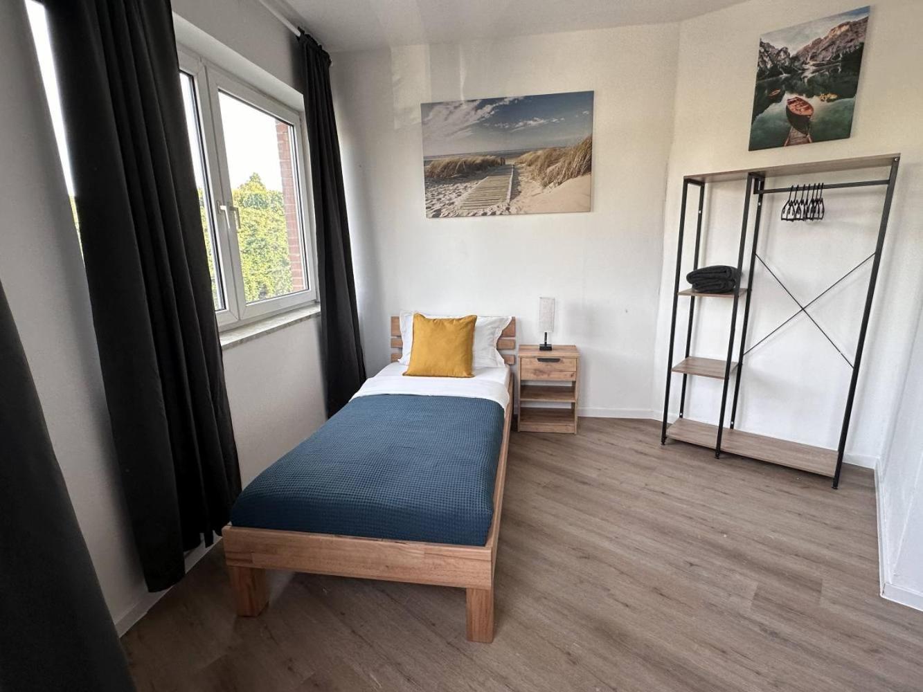 Two-Bedroom Apartment with View photo 2