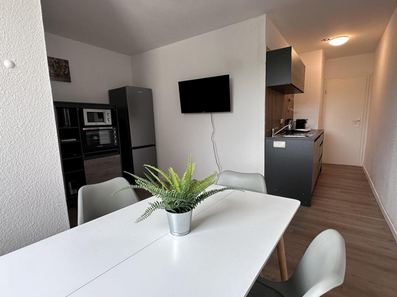 Three-Bedroom Apartment photo 2