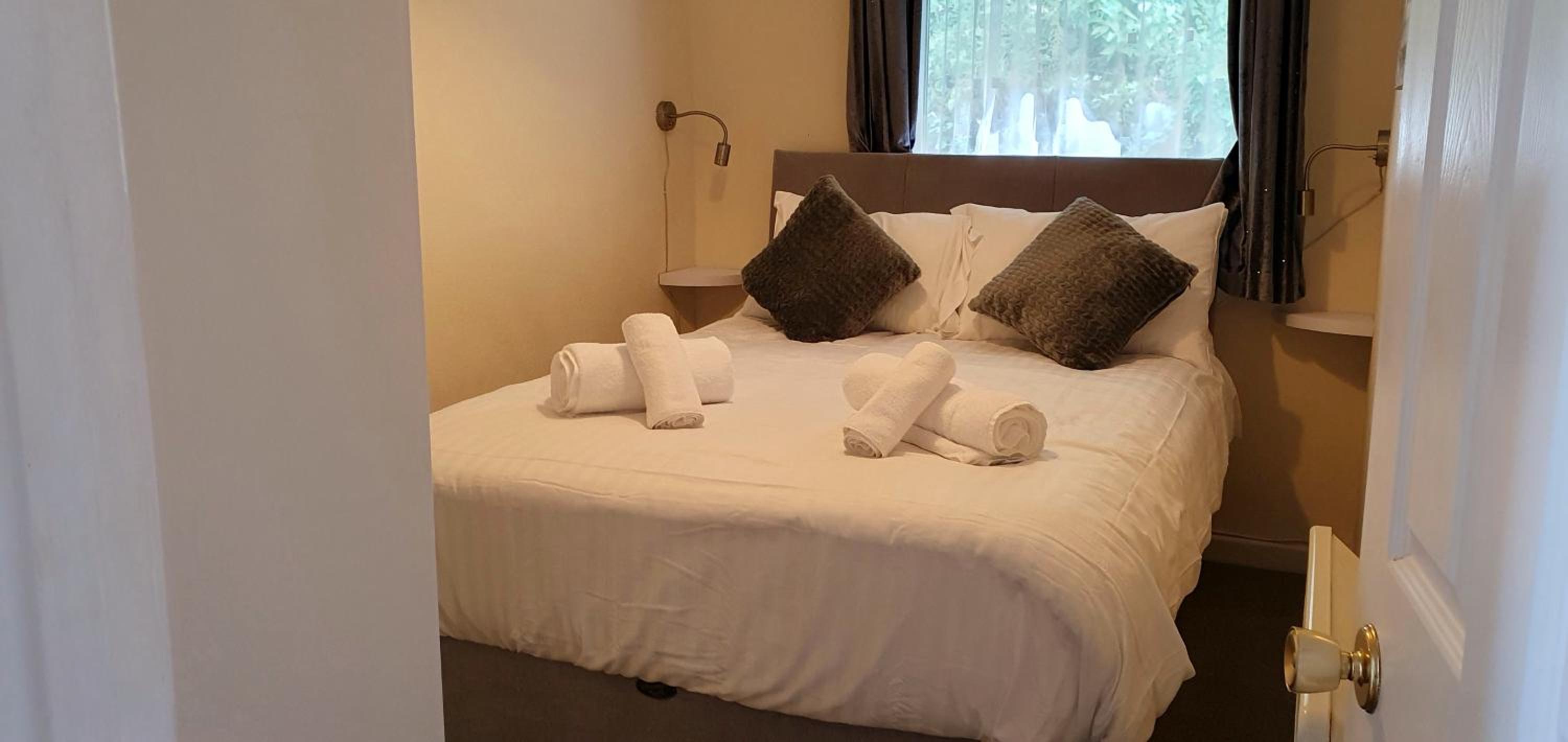 Two-Bedroom House photo 2