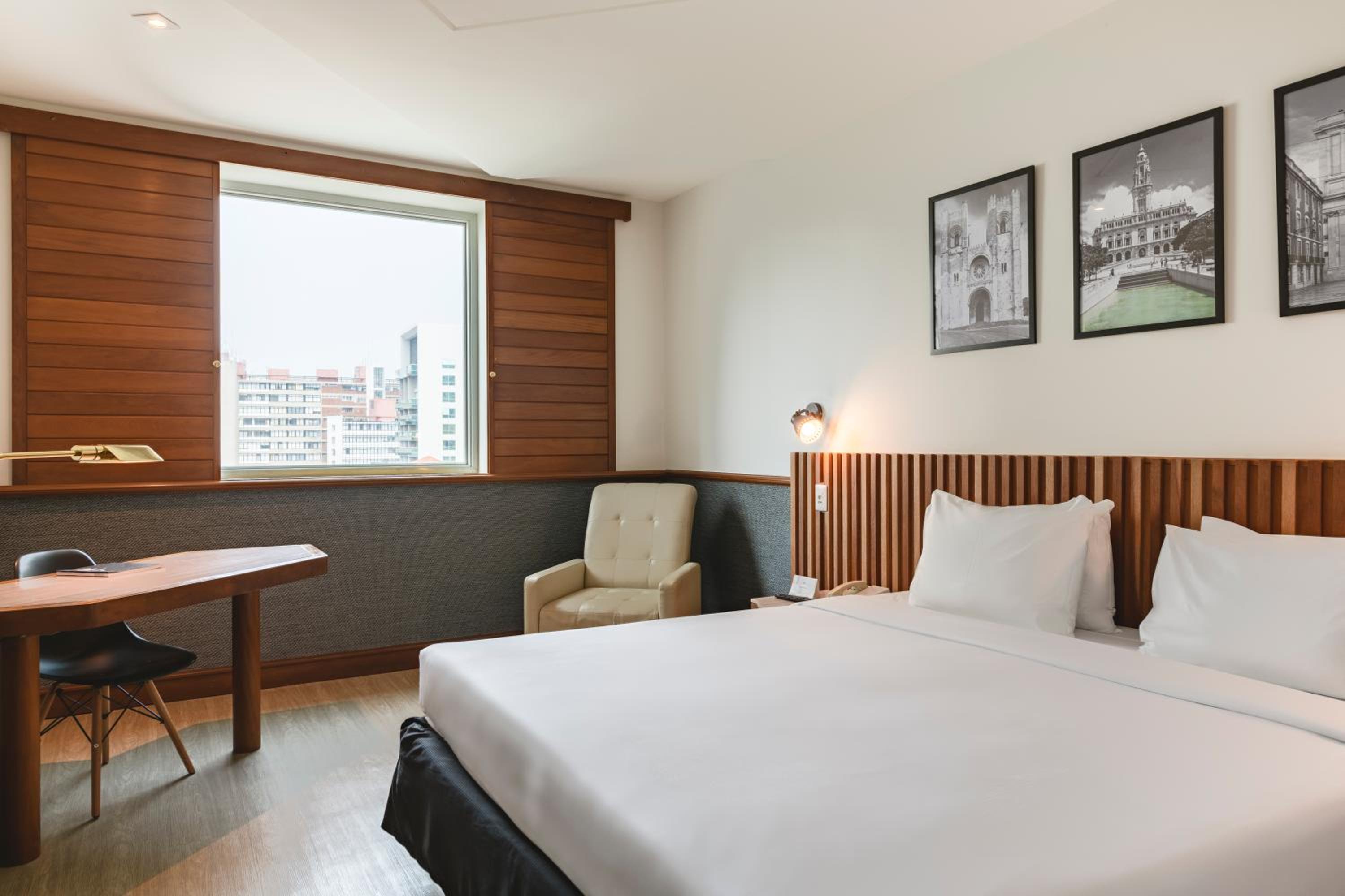 Superior Double or Twin Room - Photo 2