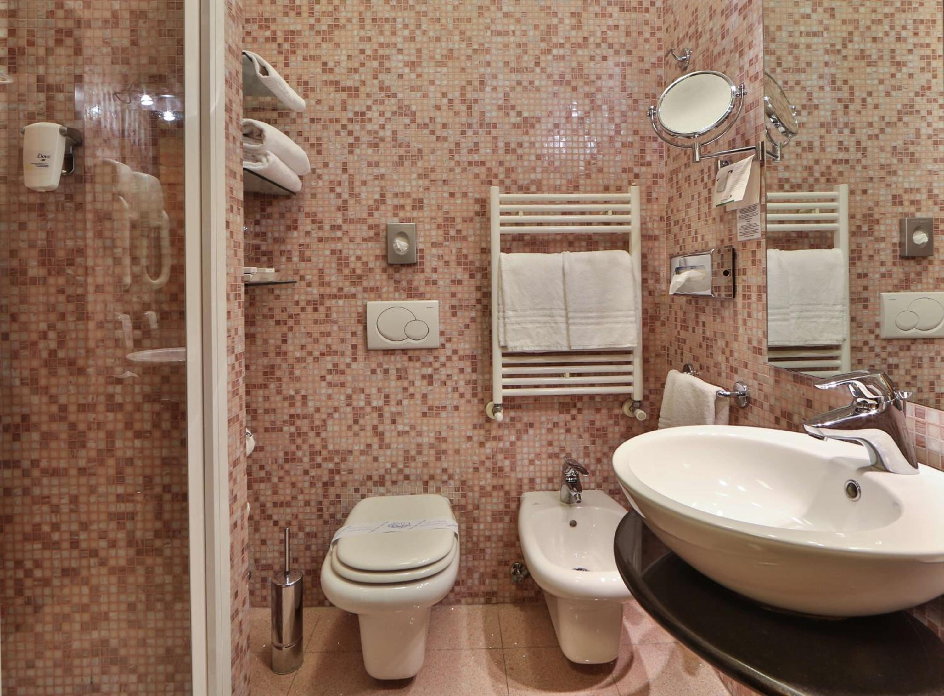 Classic Double Room - Photo 10