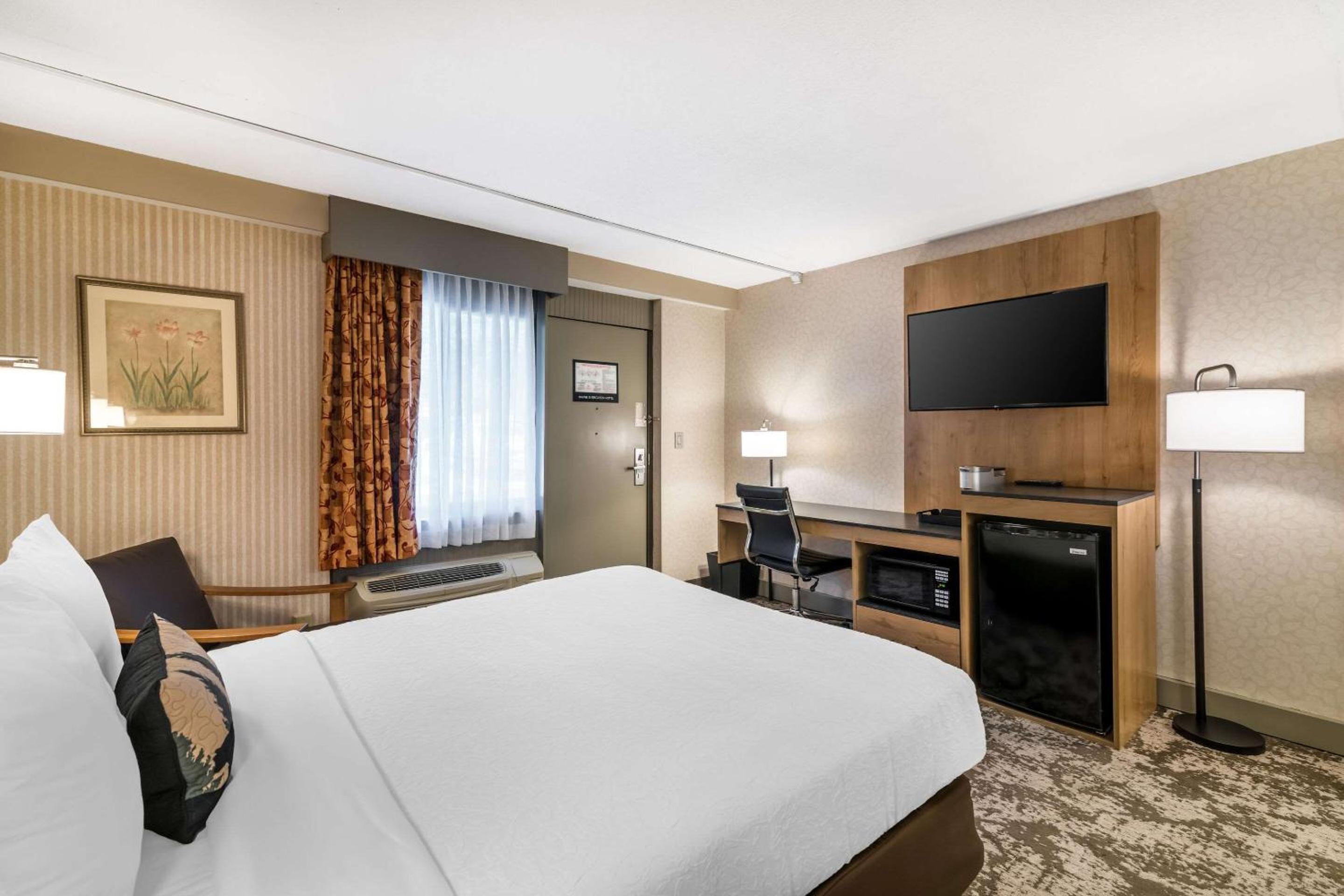 Queen Room - Accessible/Non-Smoking - Photo 4