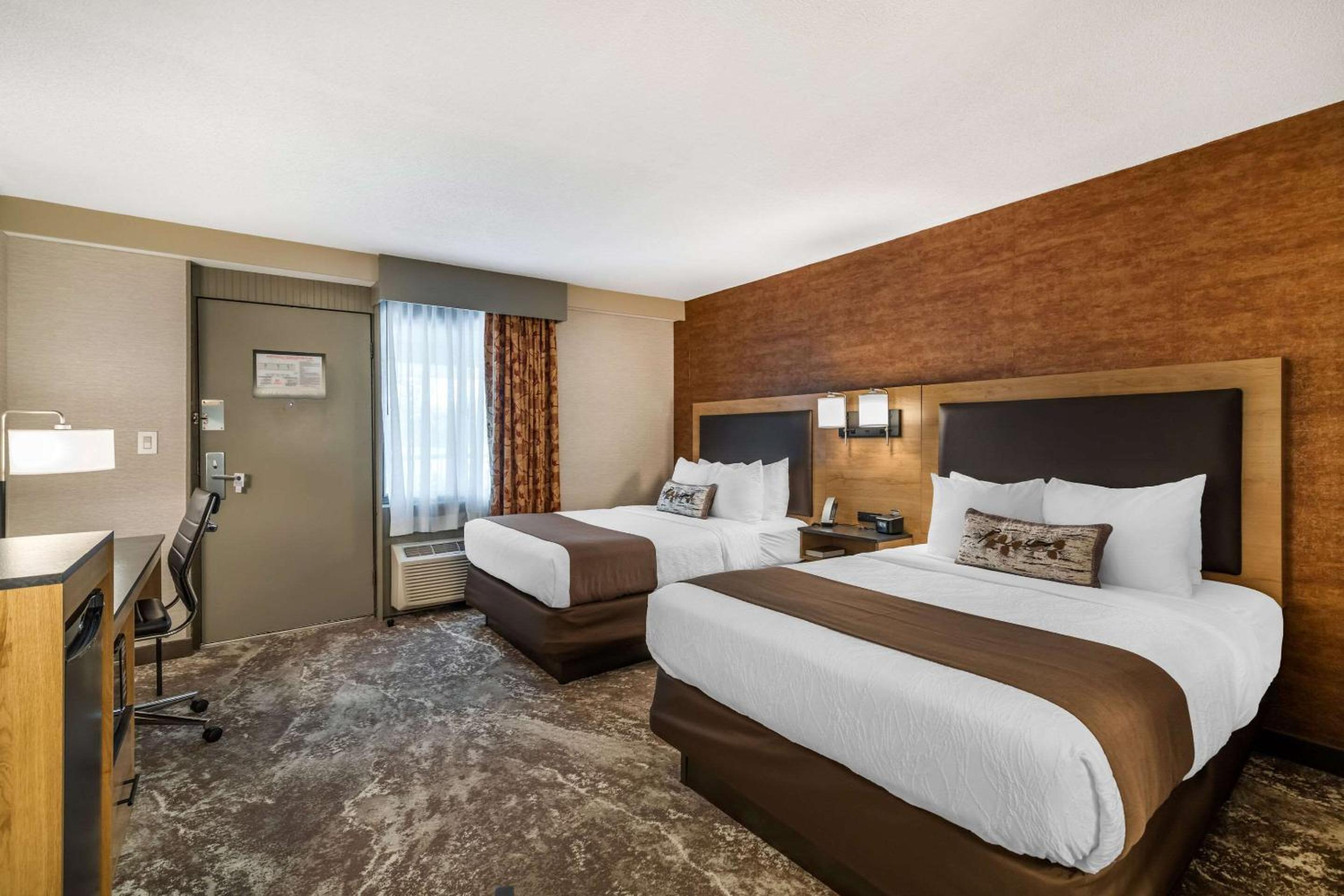 Standard Double Room with Two Double Beds - Non-Smoking - Photo 3