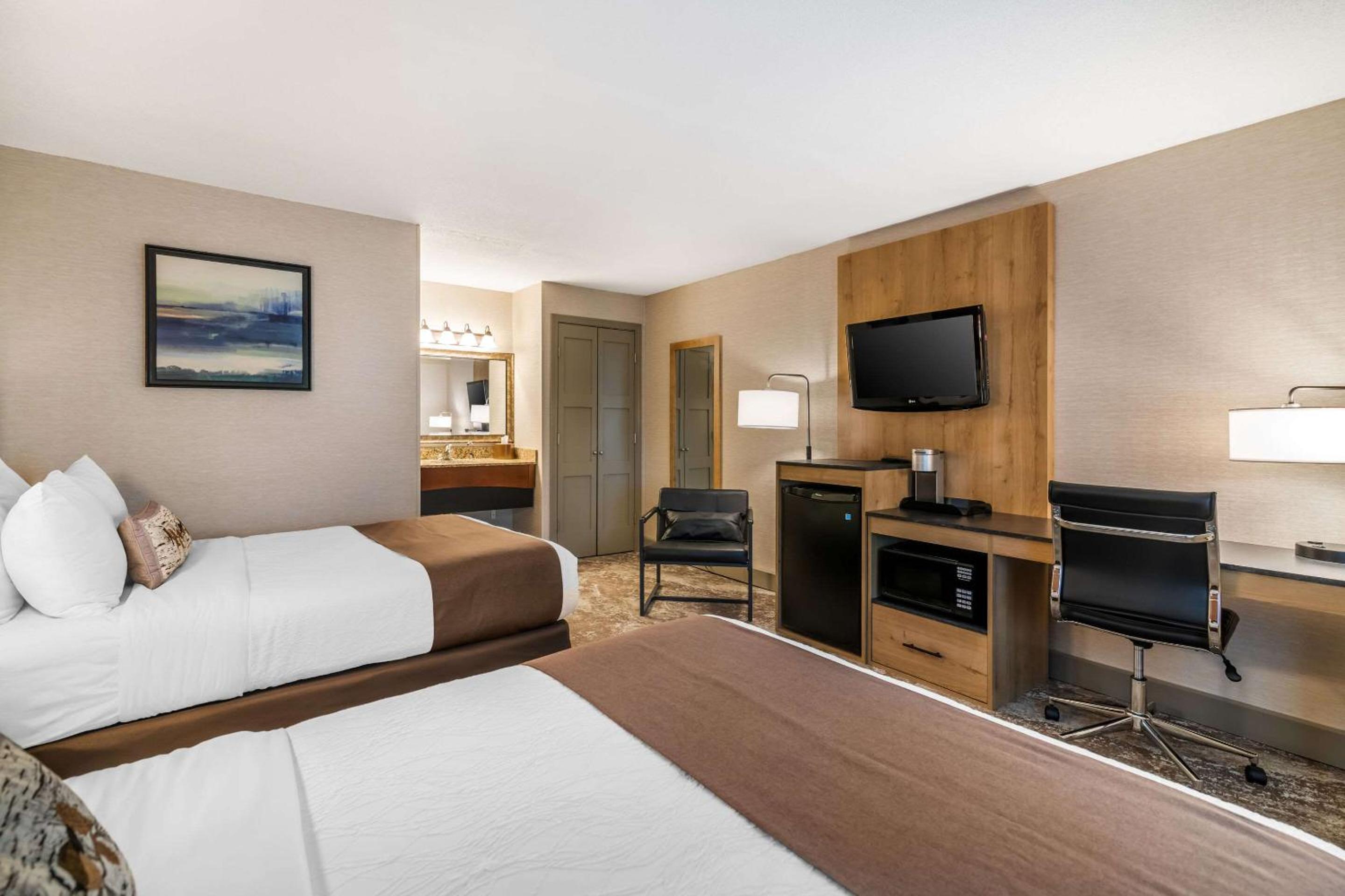 Standard Double Room with Two Double Beds - Non-Smoking - Photo 2