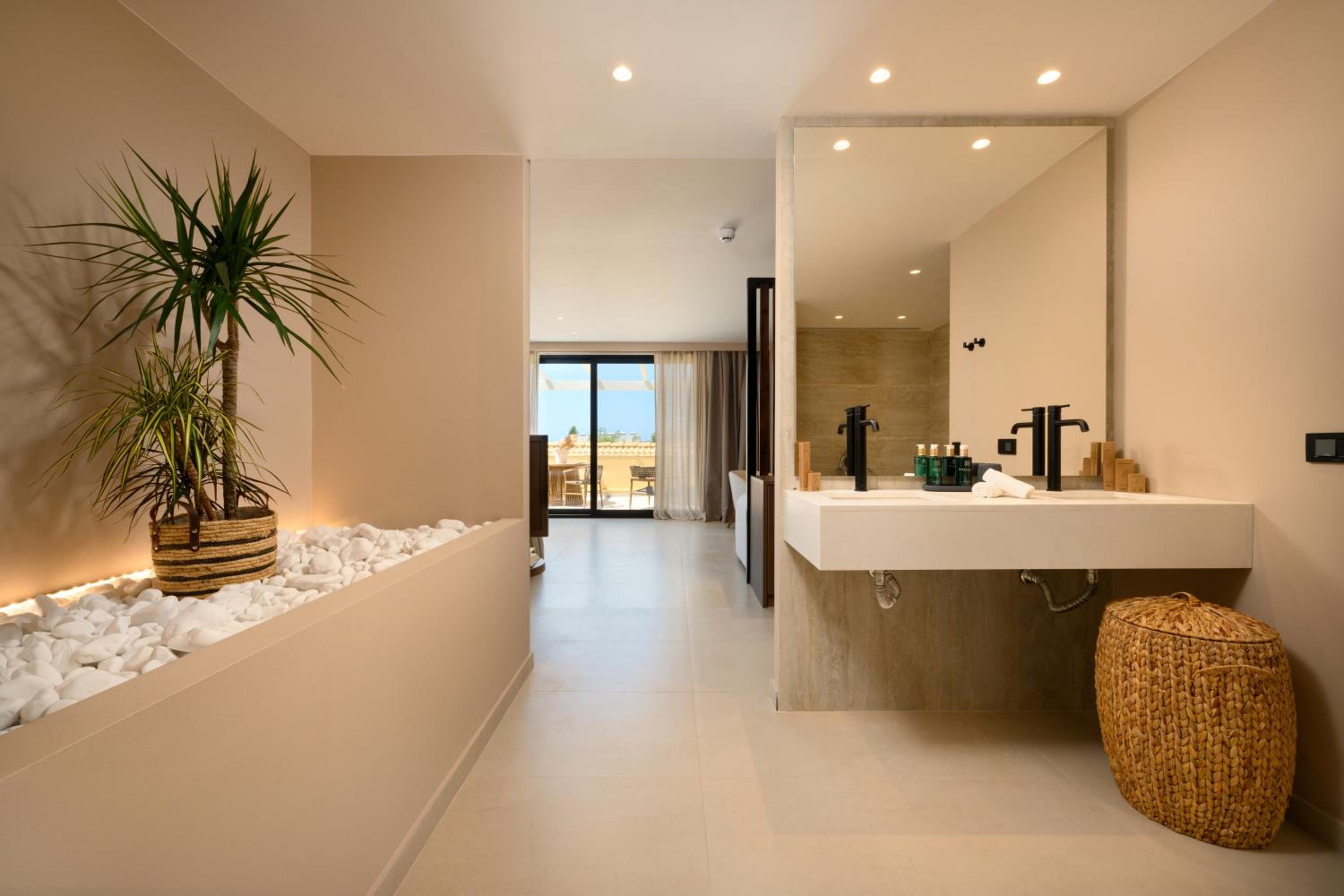Premium Suite Upper Floor  photo 2