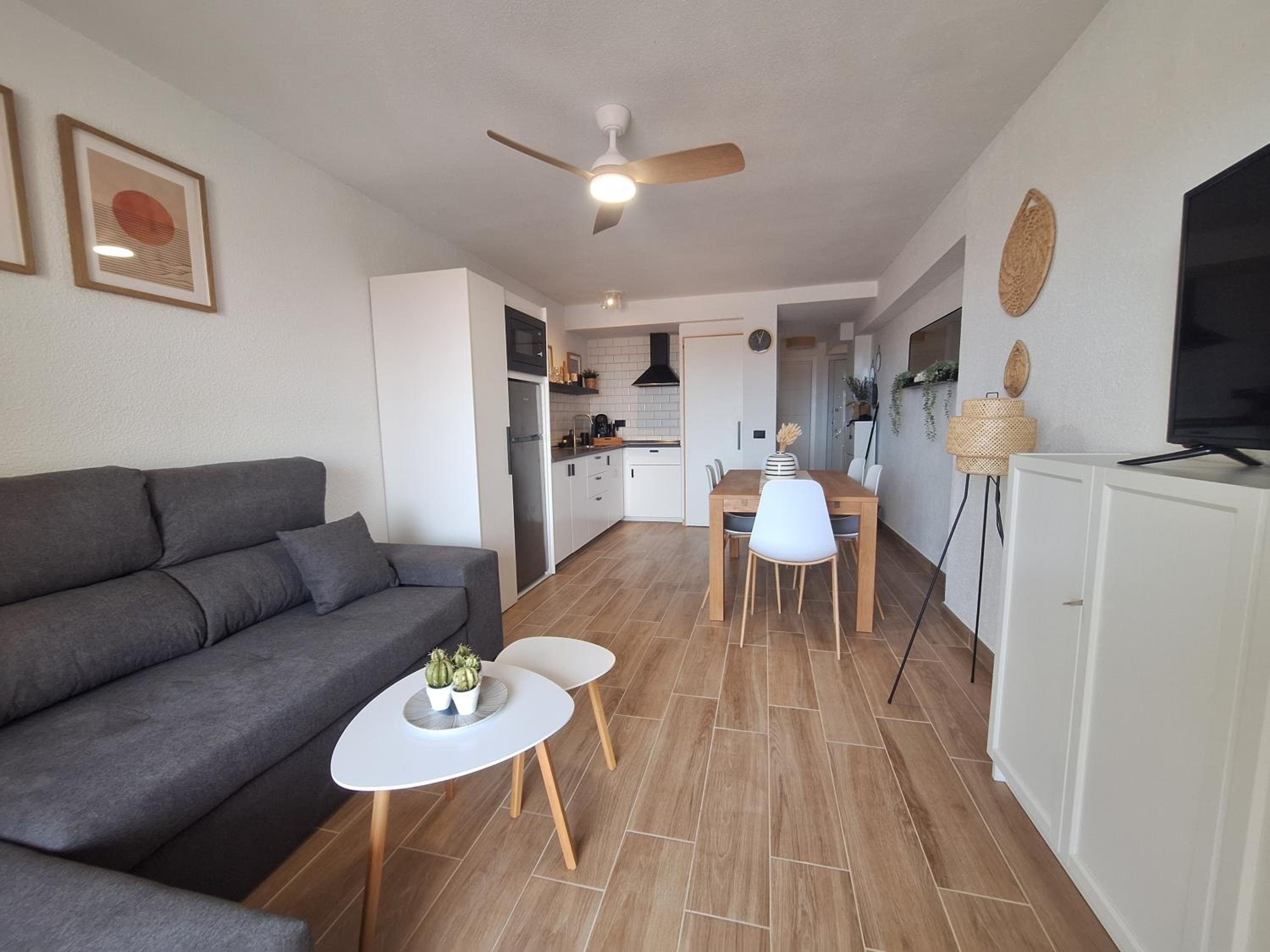 Apartamento de tres habitaciones - Piso alto