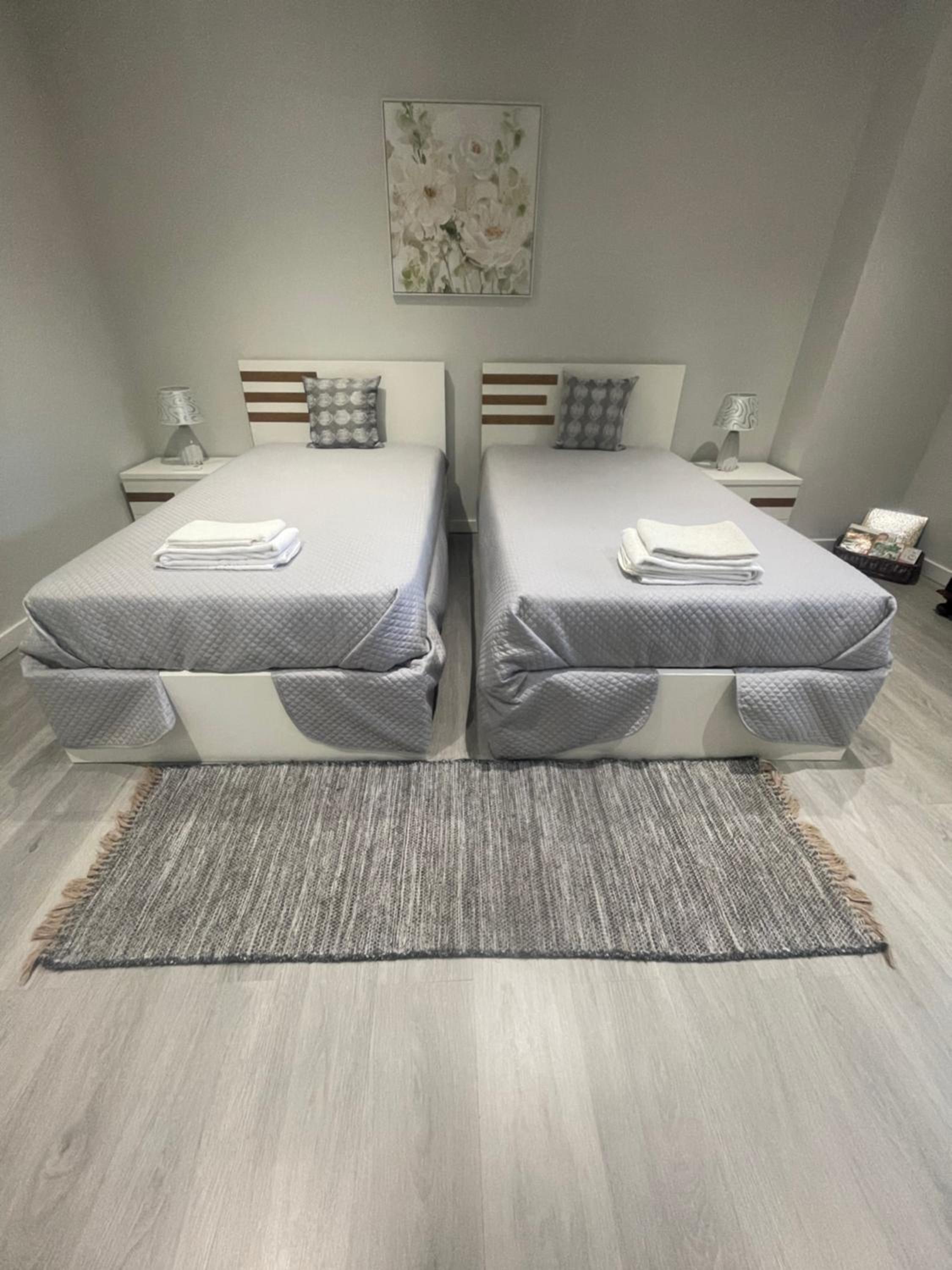 Two-Bedroom House - Photo 18