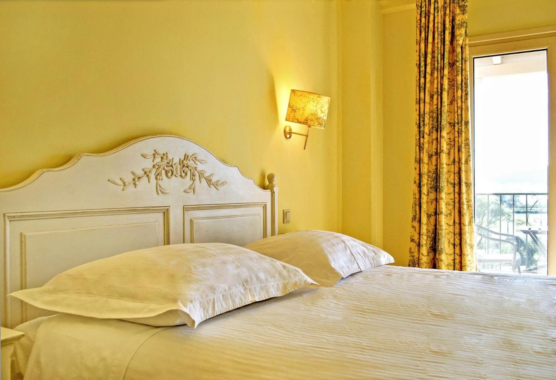 Standard Double or Twin Room - Photo 11