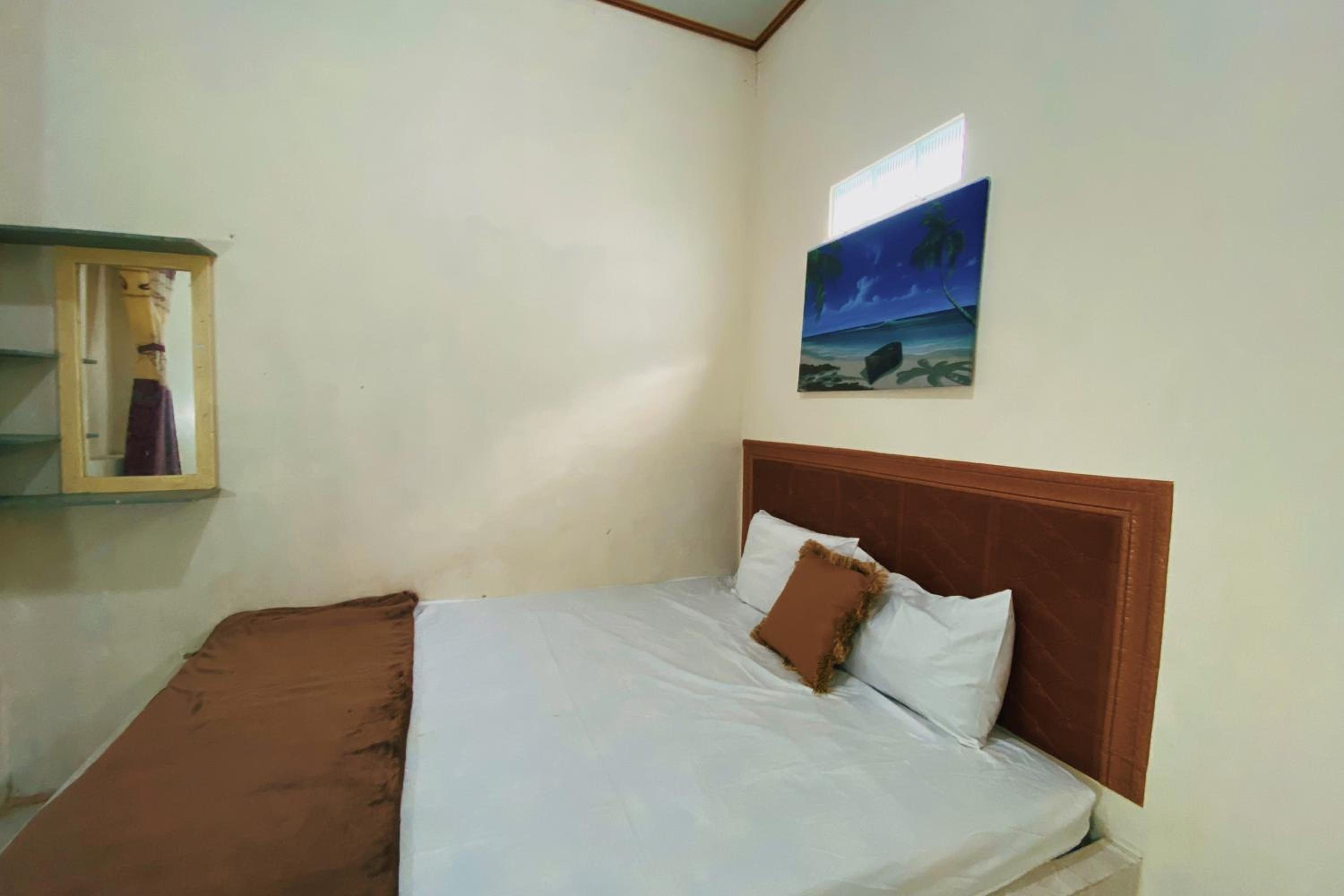 Standard Double Room with Fan photo 3