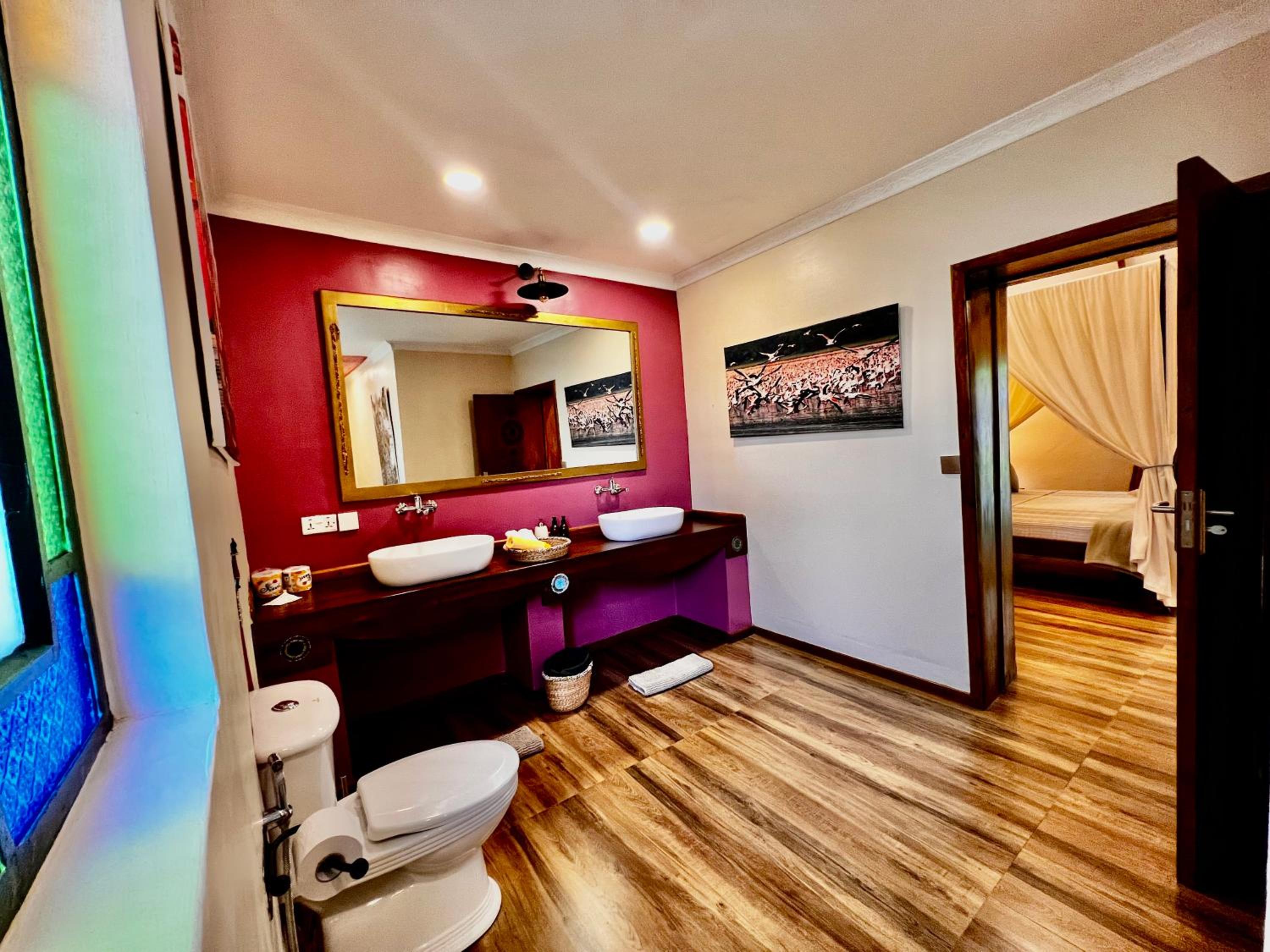 Superior Suite - Photo 24