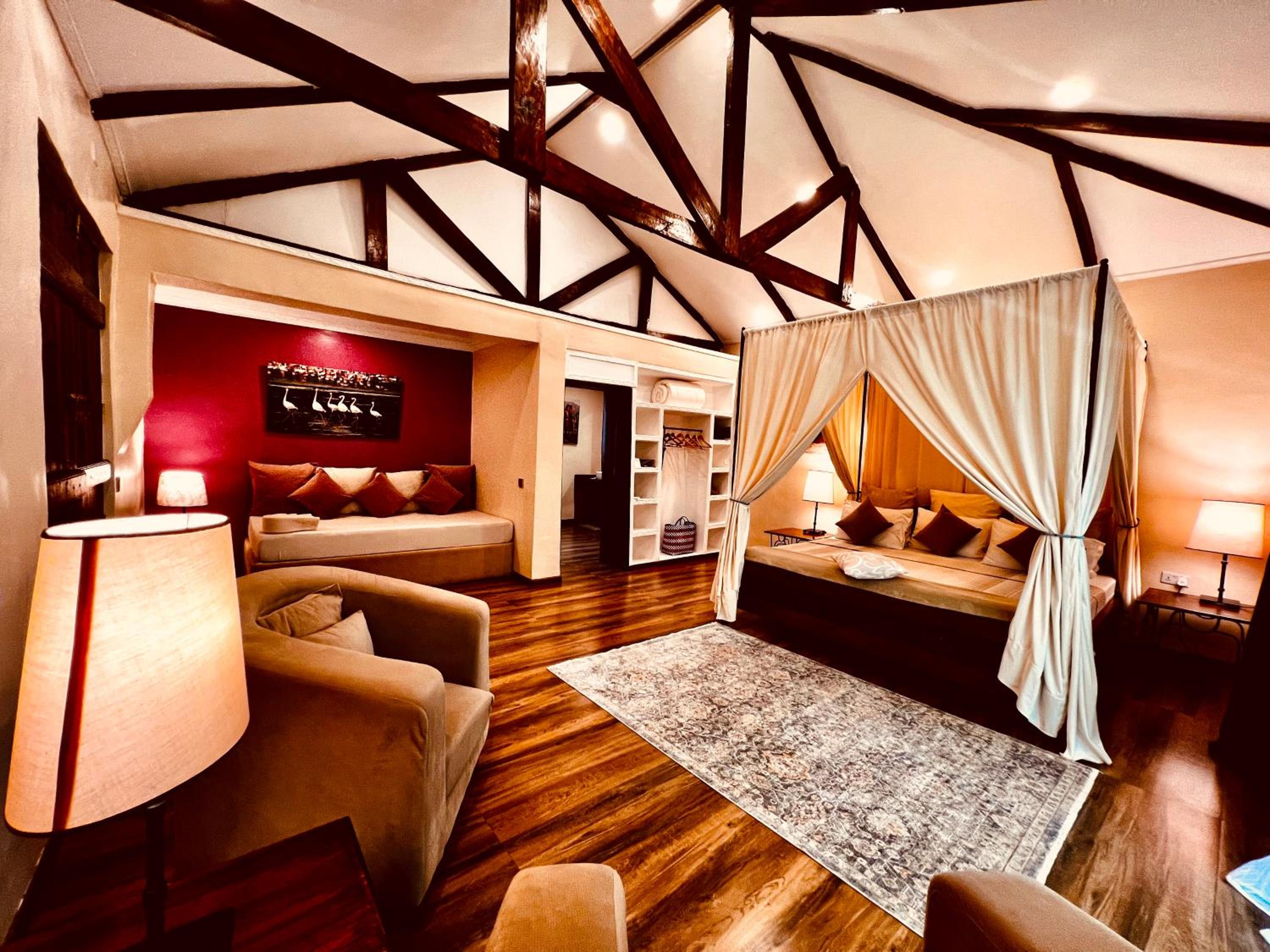 Superior Suite - Photo 1