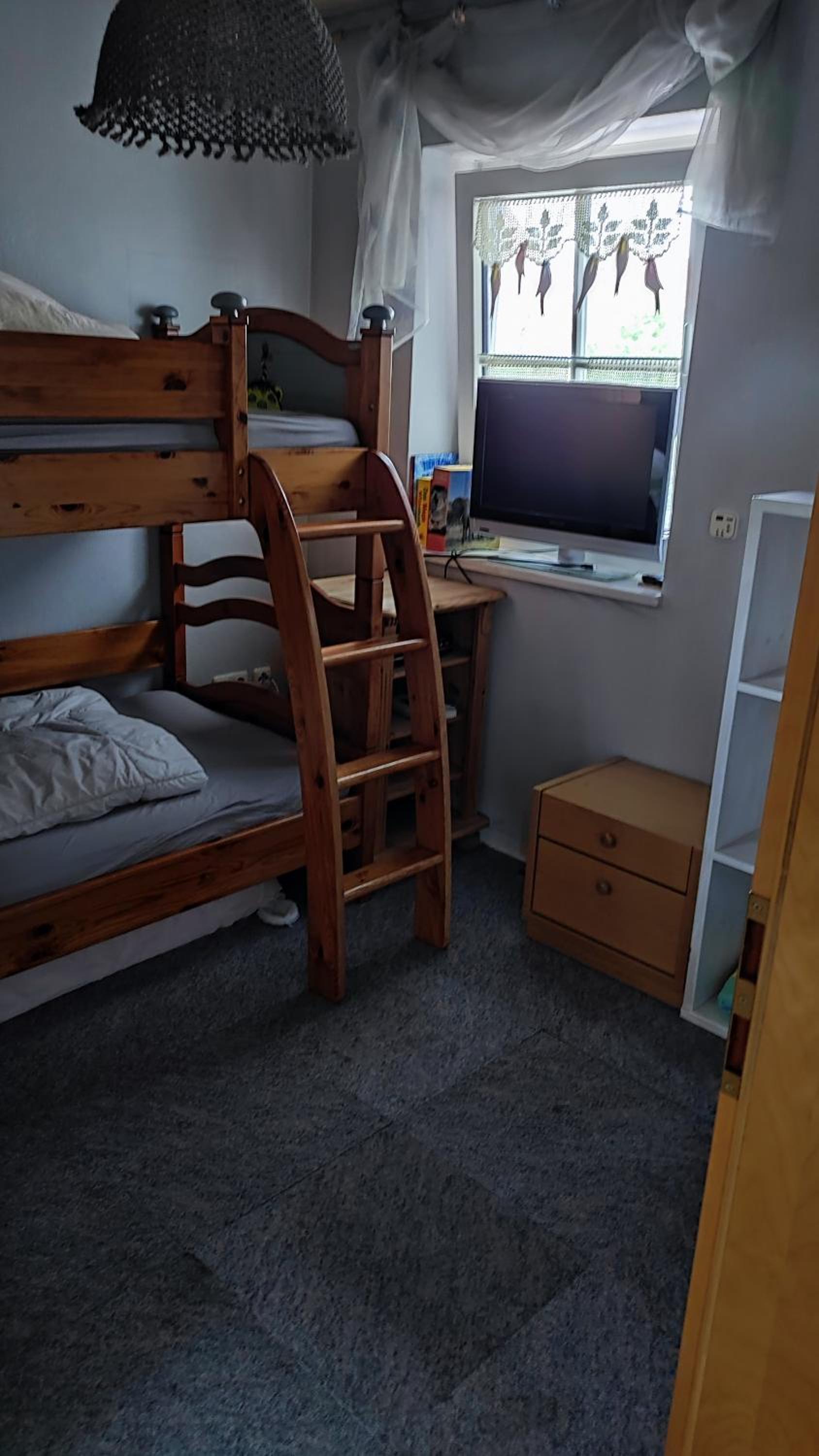 Three-Bedroom Apartment photo 2