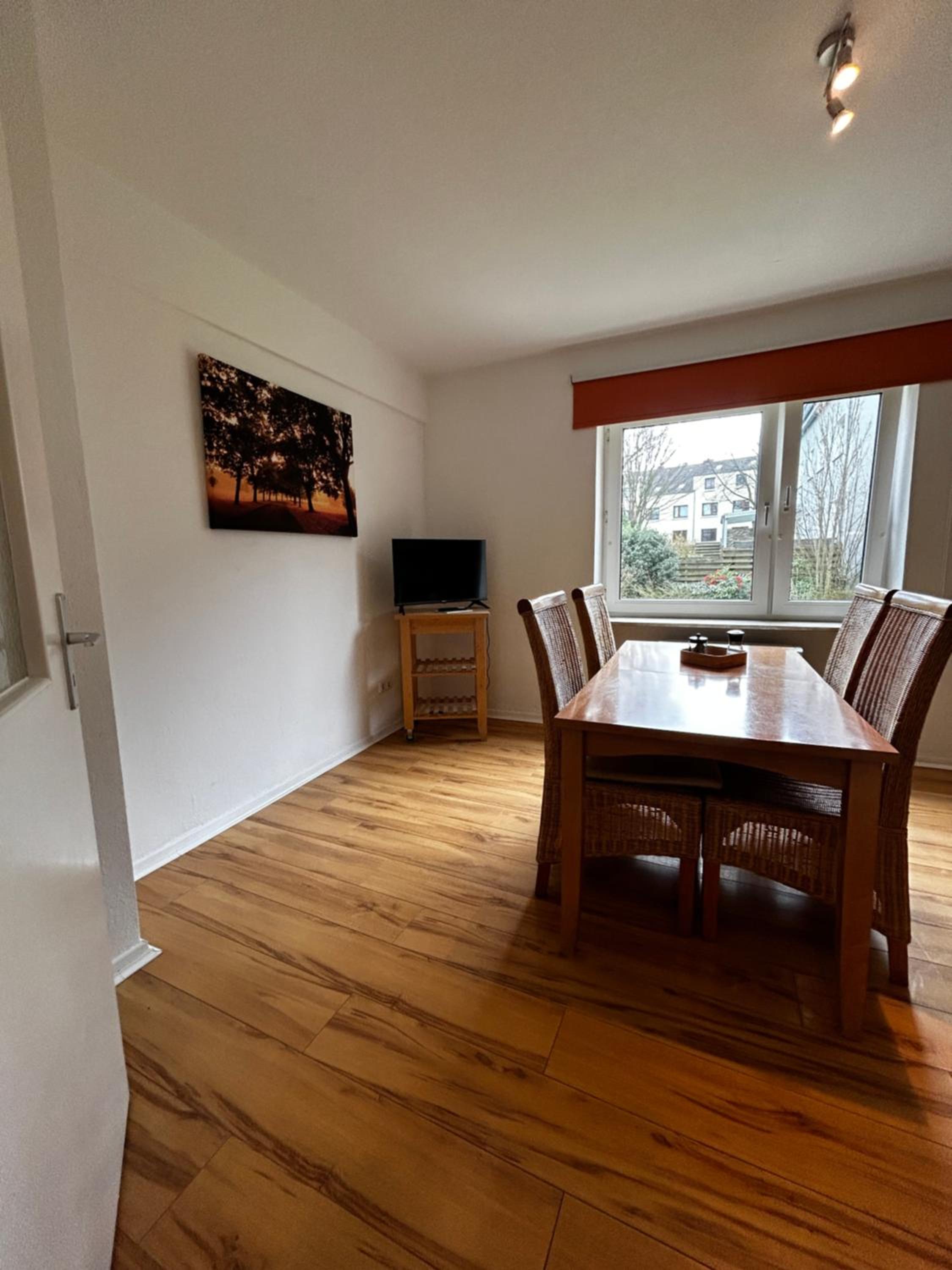 One-Bedroom Apartment photo 3