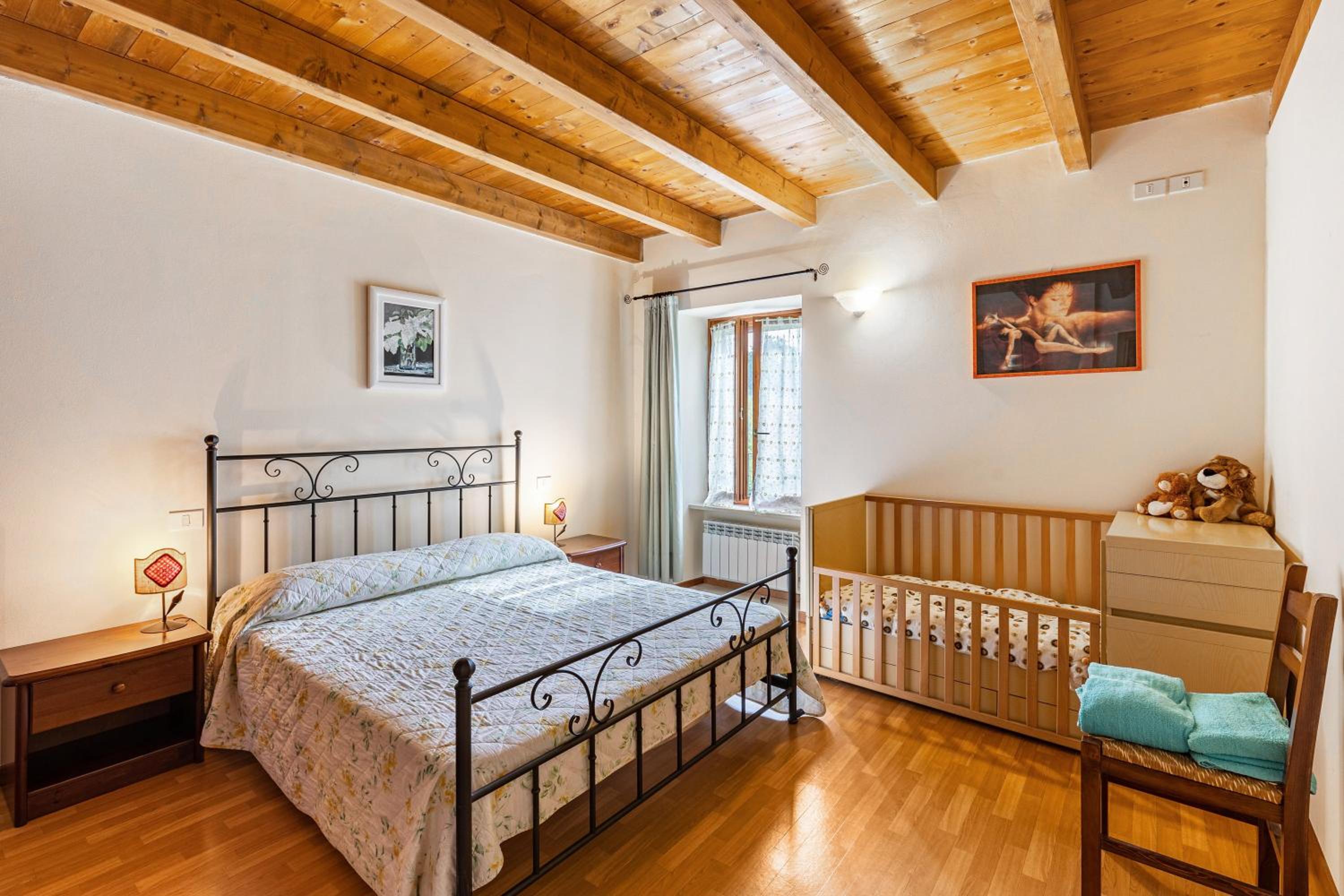 Two-Bedroom Deluxe Apartment with Garden View