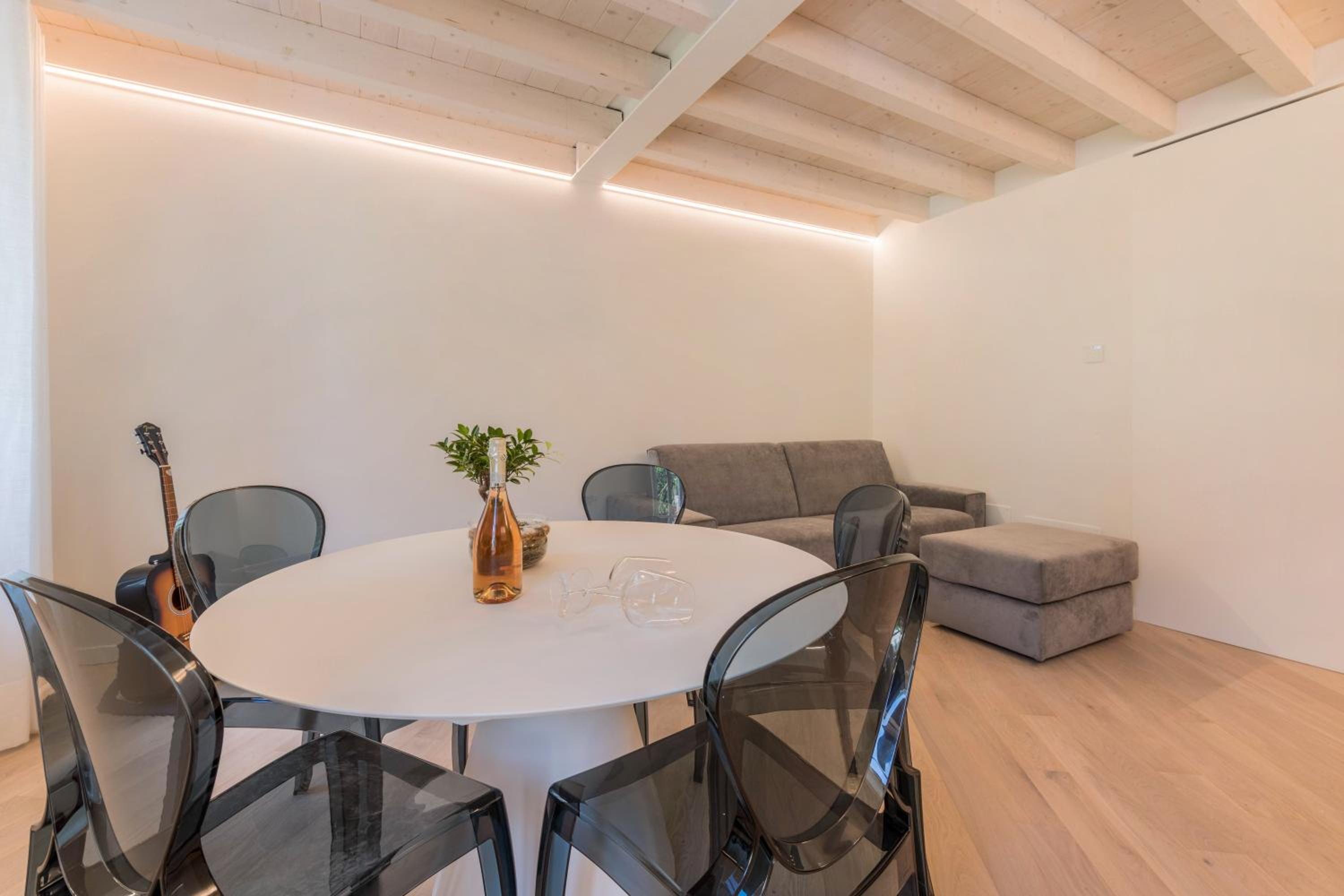 Two-Bedroom Deluxe Apartment with Garden View photo 3