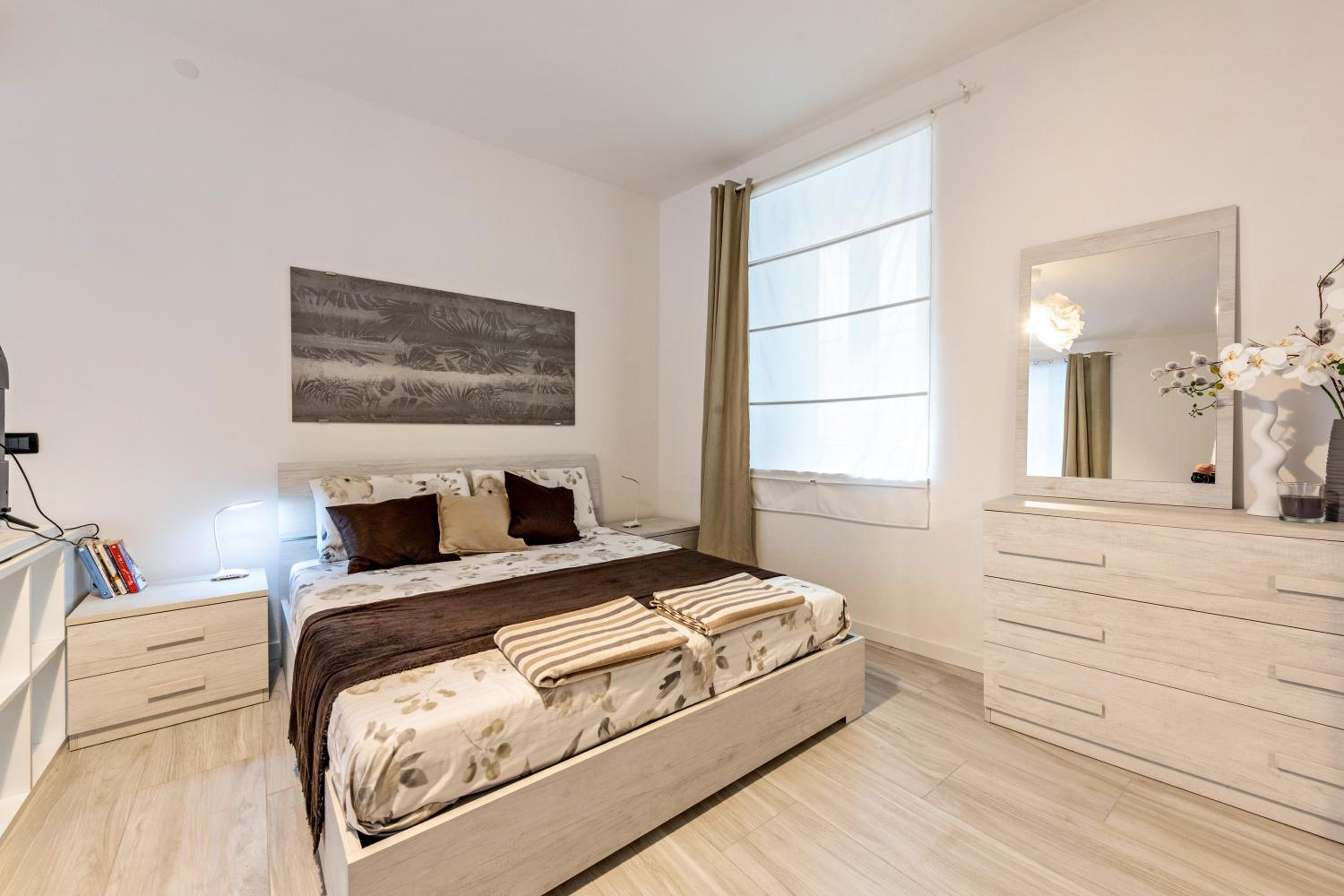 Superior One-Bedroom Apartment