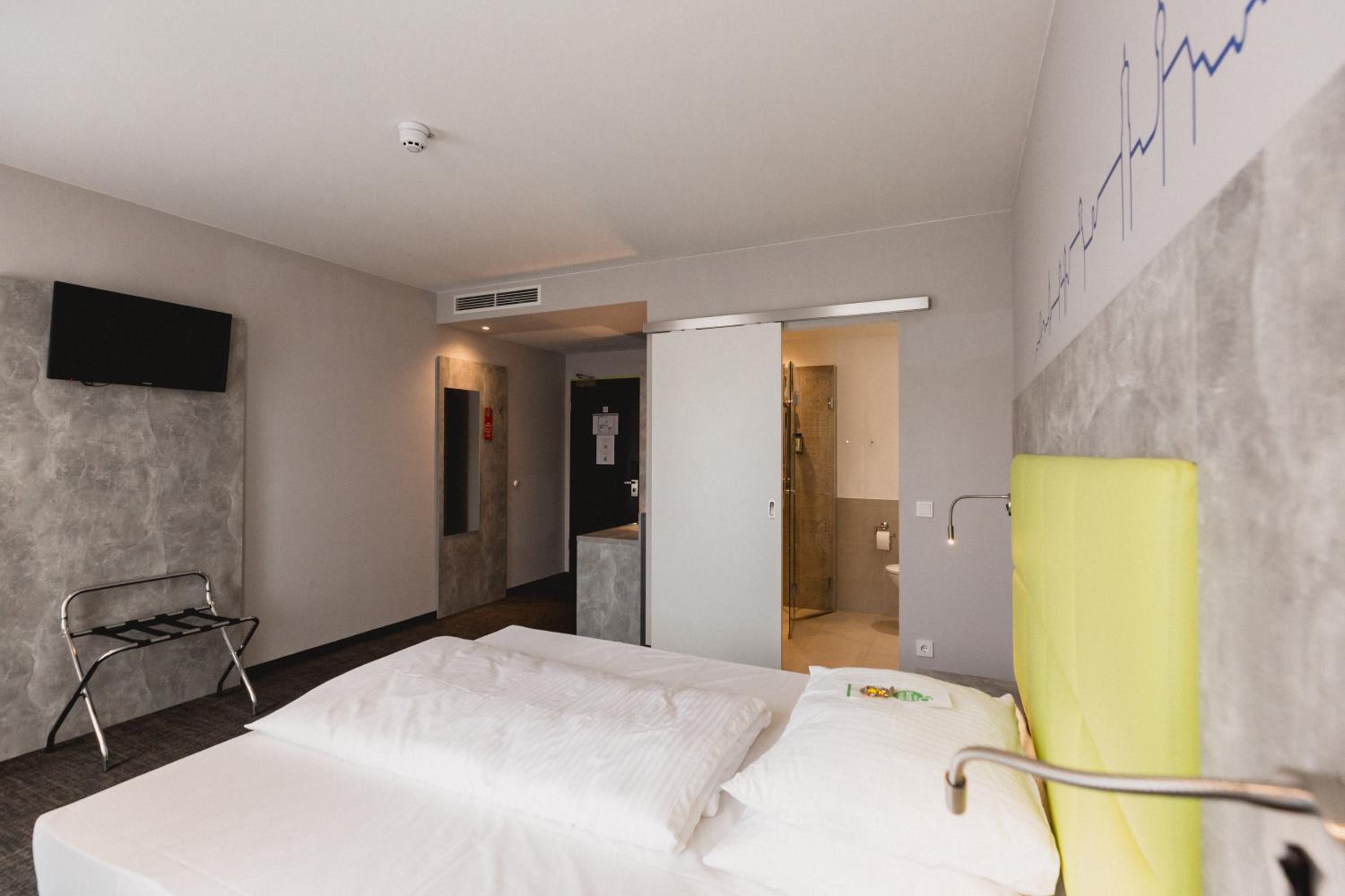 Deluxe Single Room