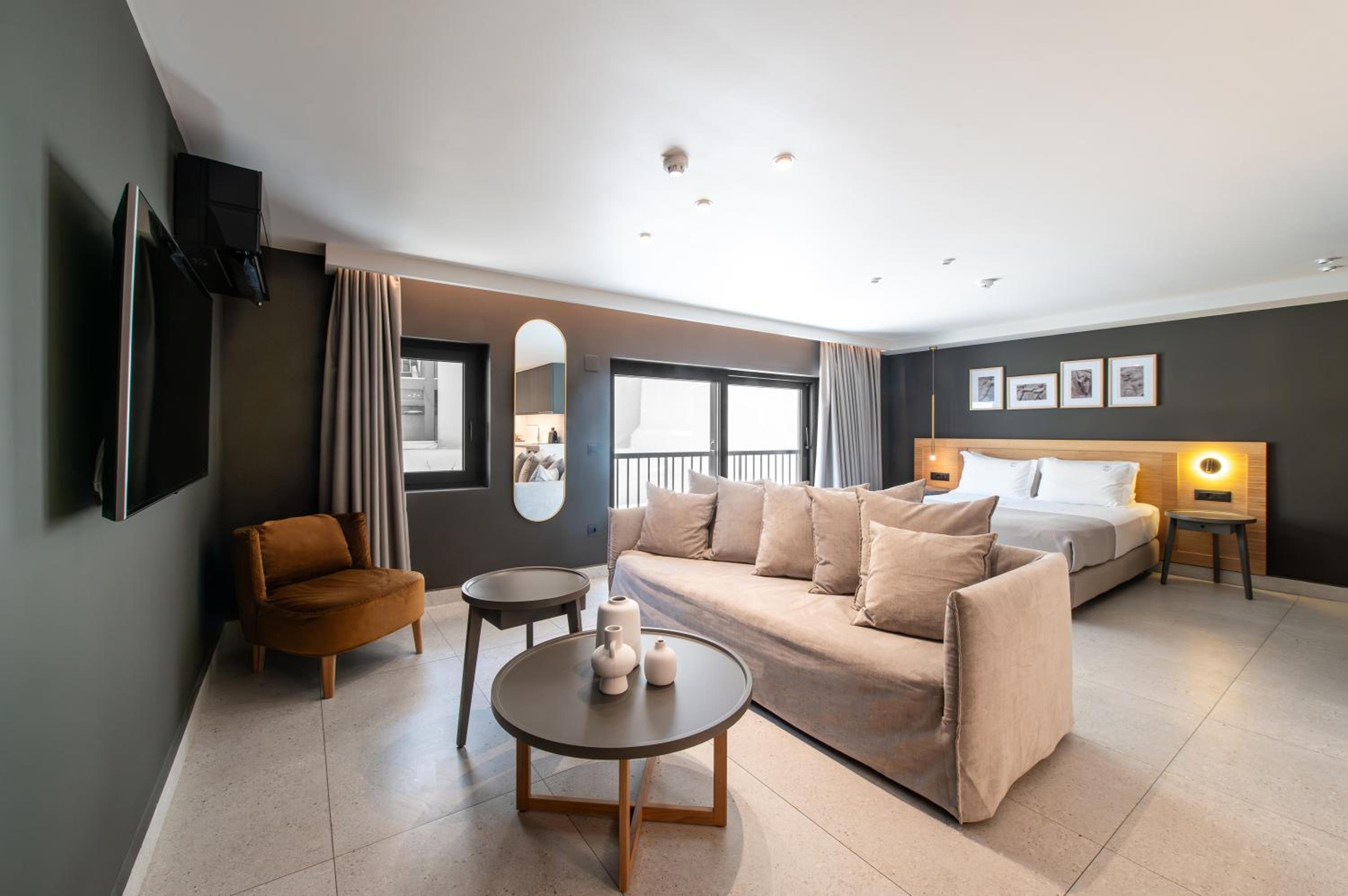 Junior Suite - Photo 1