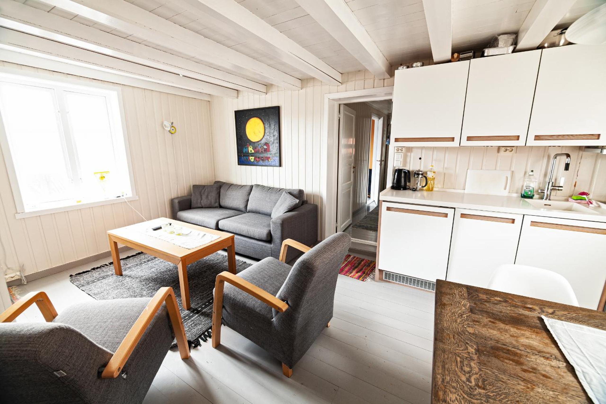 Three-Bedroom House photo 1