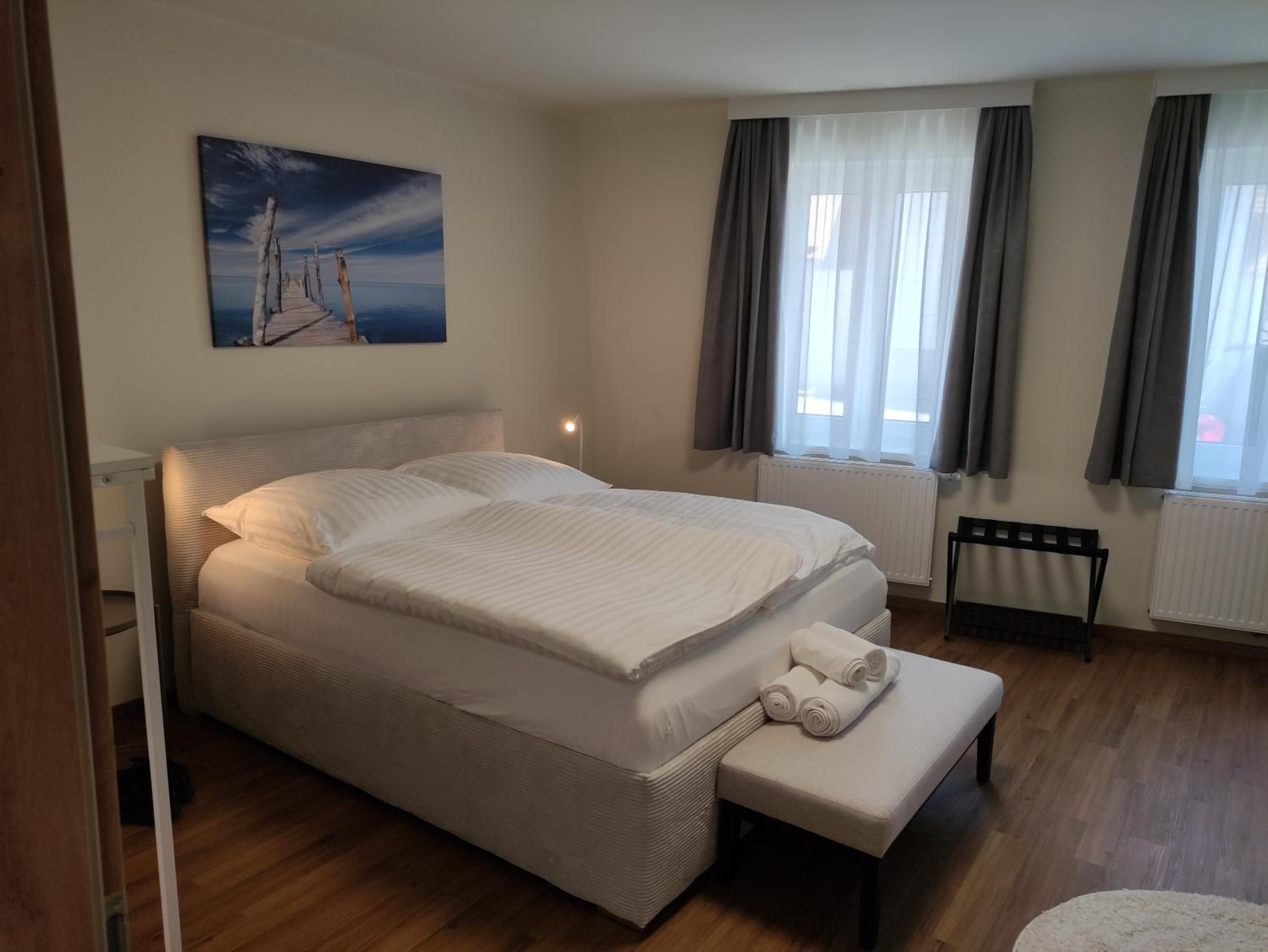 One-Bedroom Apartment photo 1