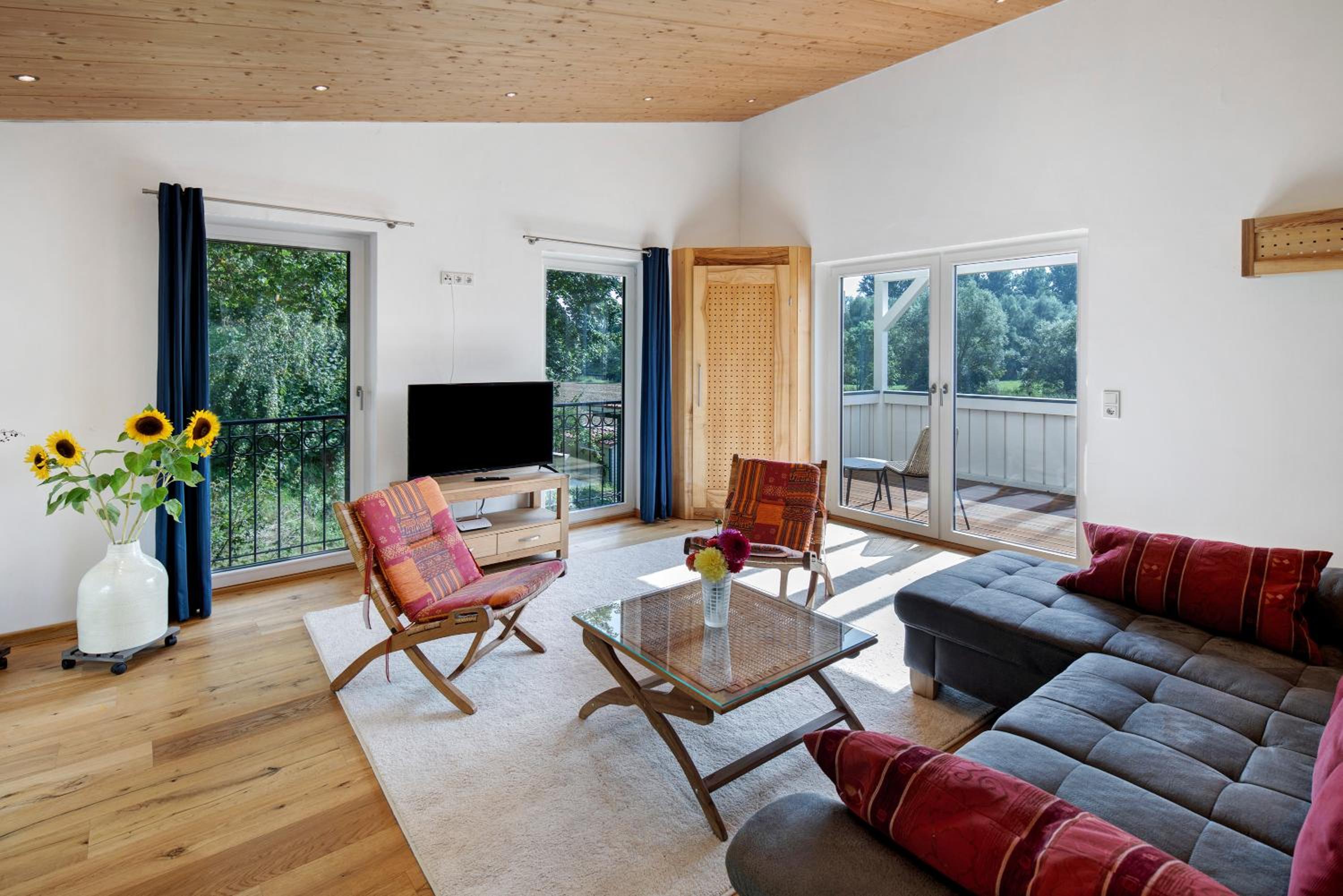 Two-Bedroom Deluxe Apartment with Garden View photo 1