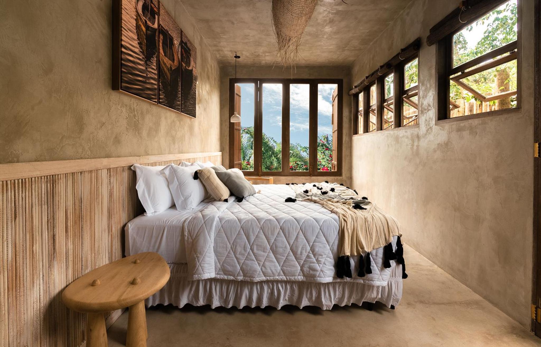 Suite with Hot Tub