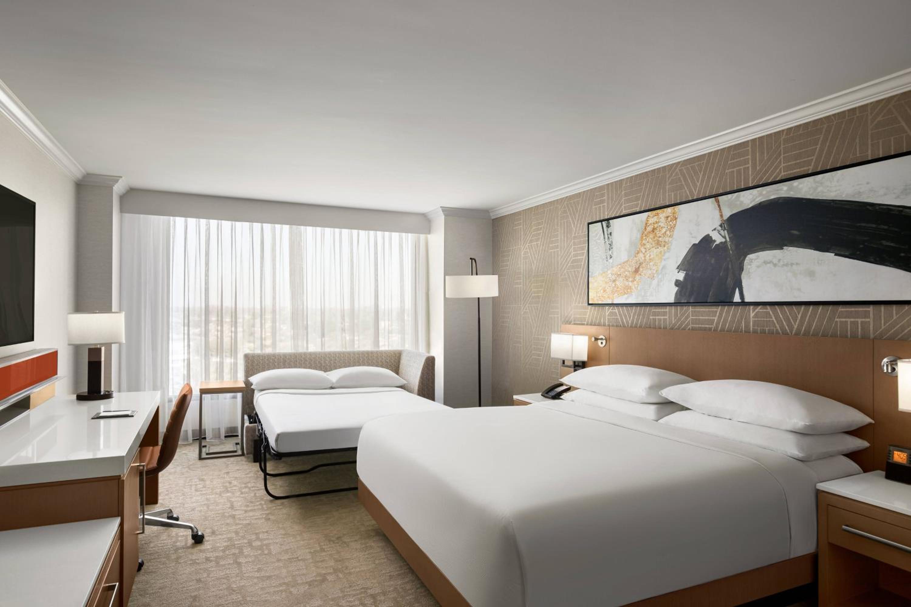 Executive King Room with Sofa Bed - High Floor - Photo 4
