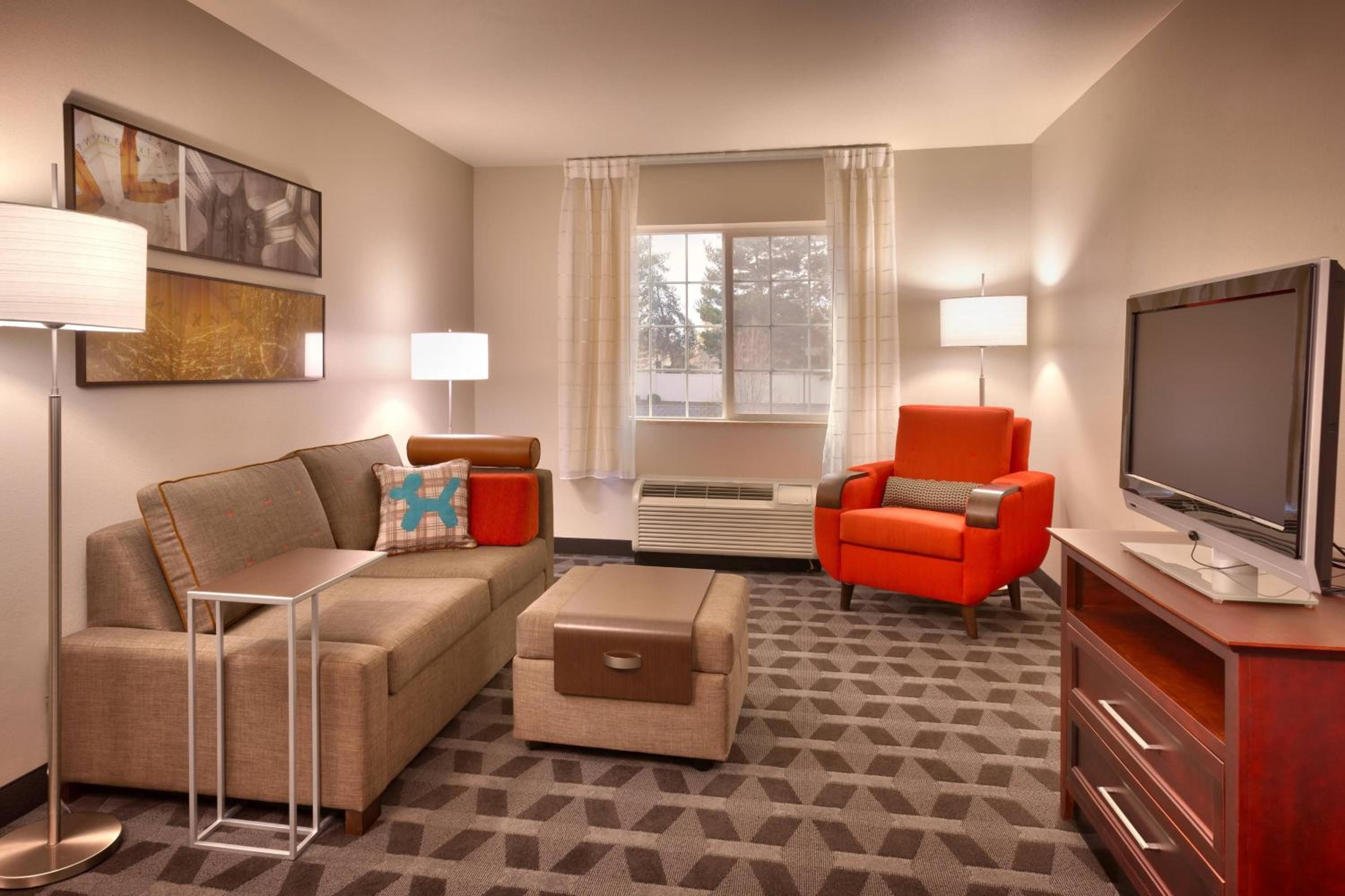 Two-Bedroom Suite photo 2