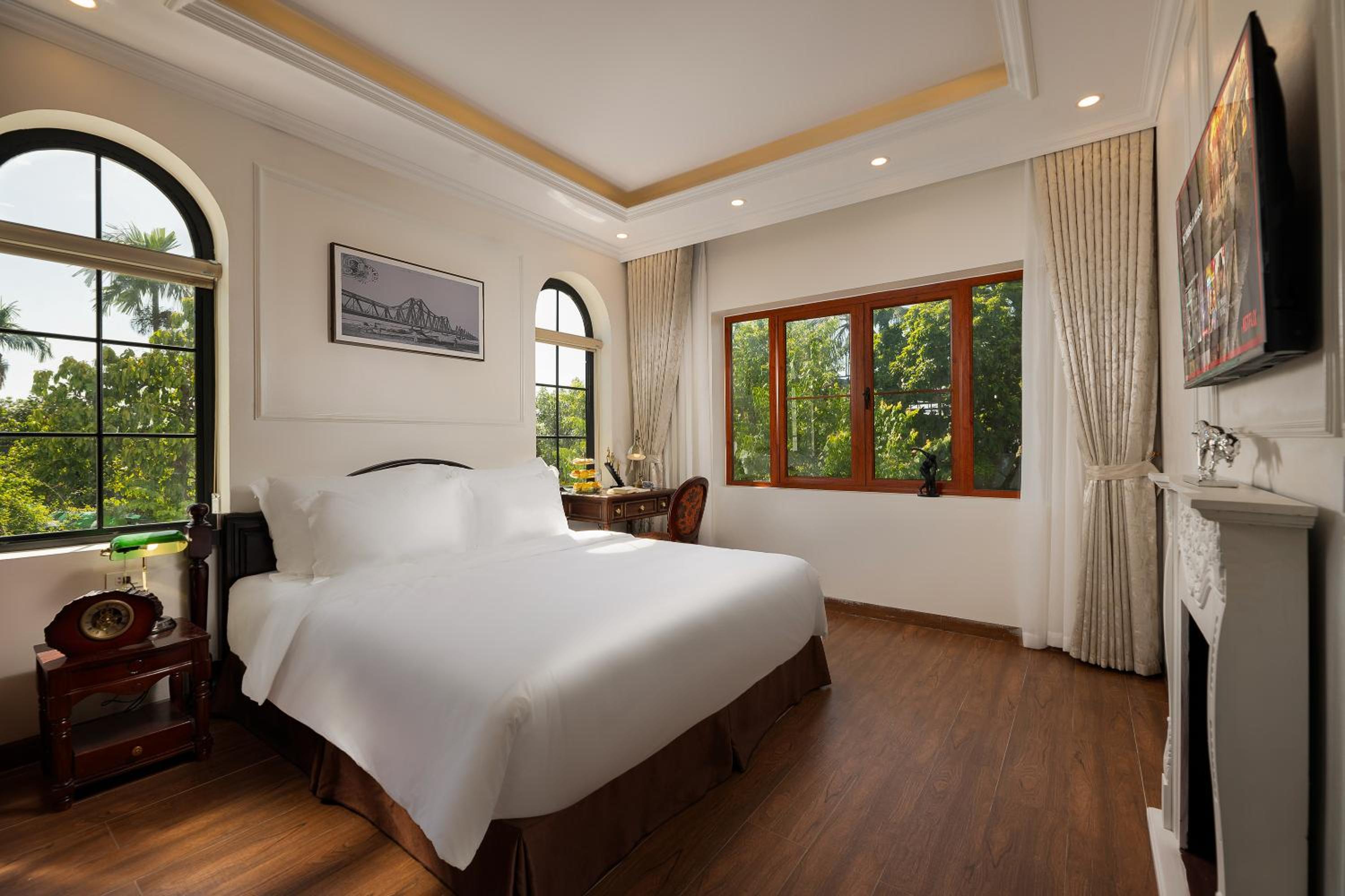 Double Room with Pool View