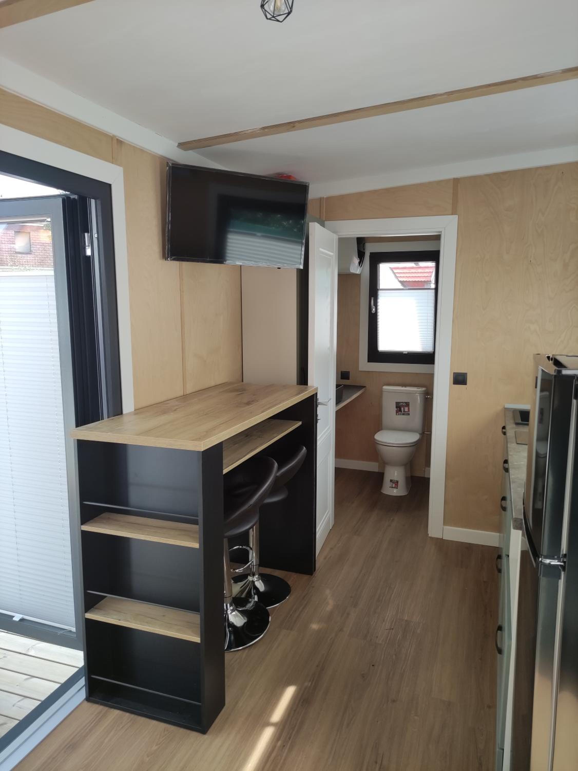 Mobile Home photo 1