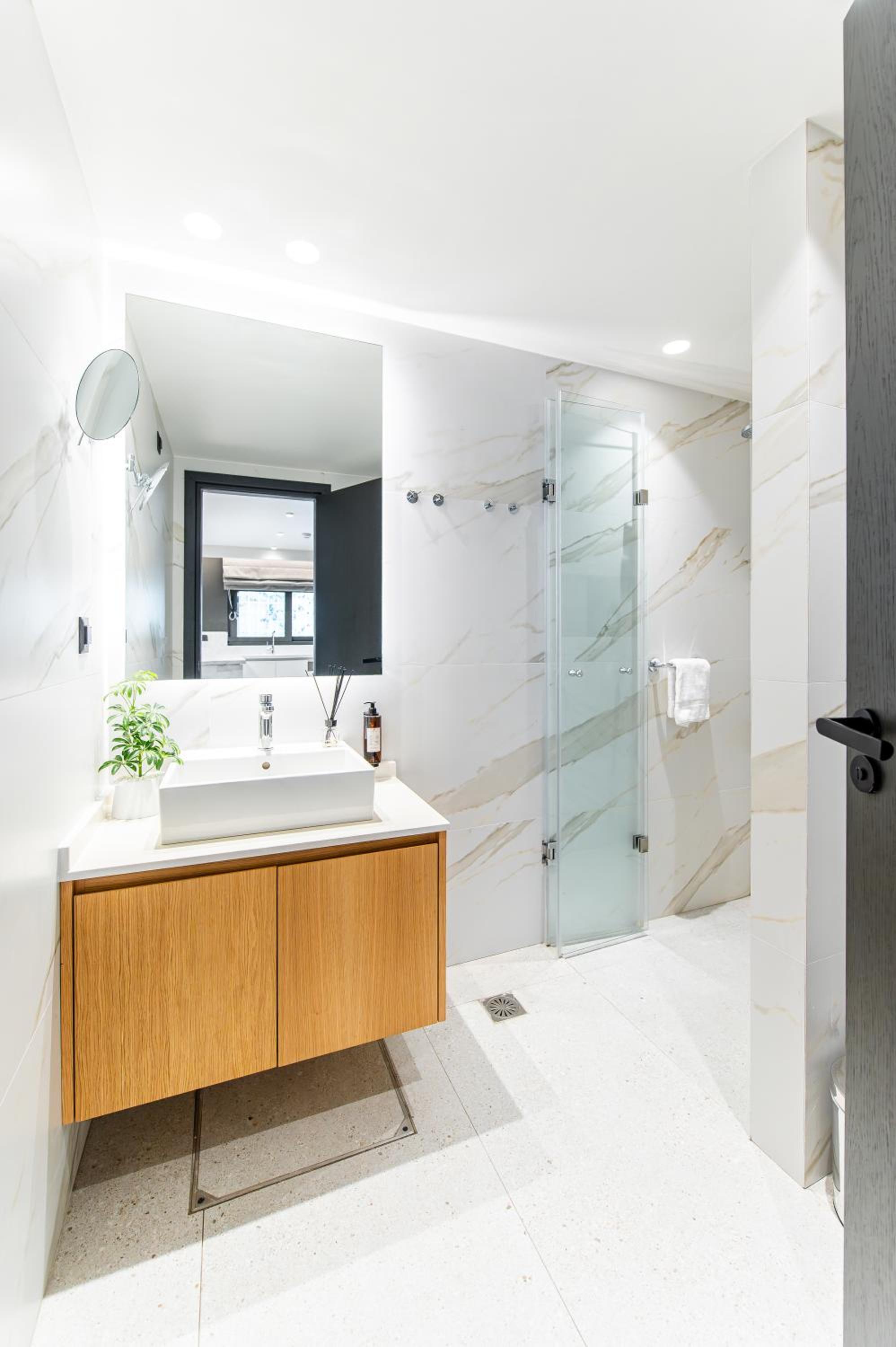 Suite with Terrace & Outdoor Jetted Tub - Photo 3