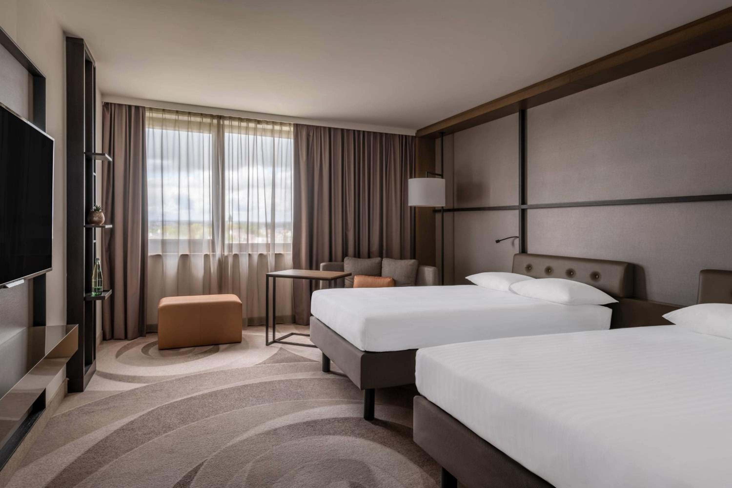 Deluxe Twin Room - Photo 2