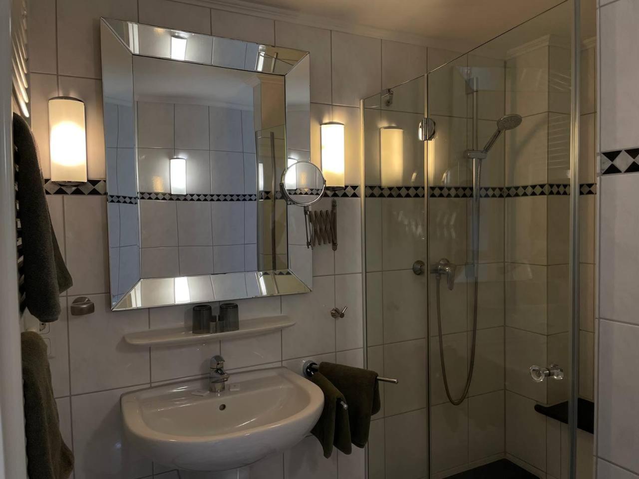 Double Room - Photo 16