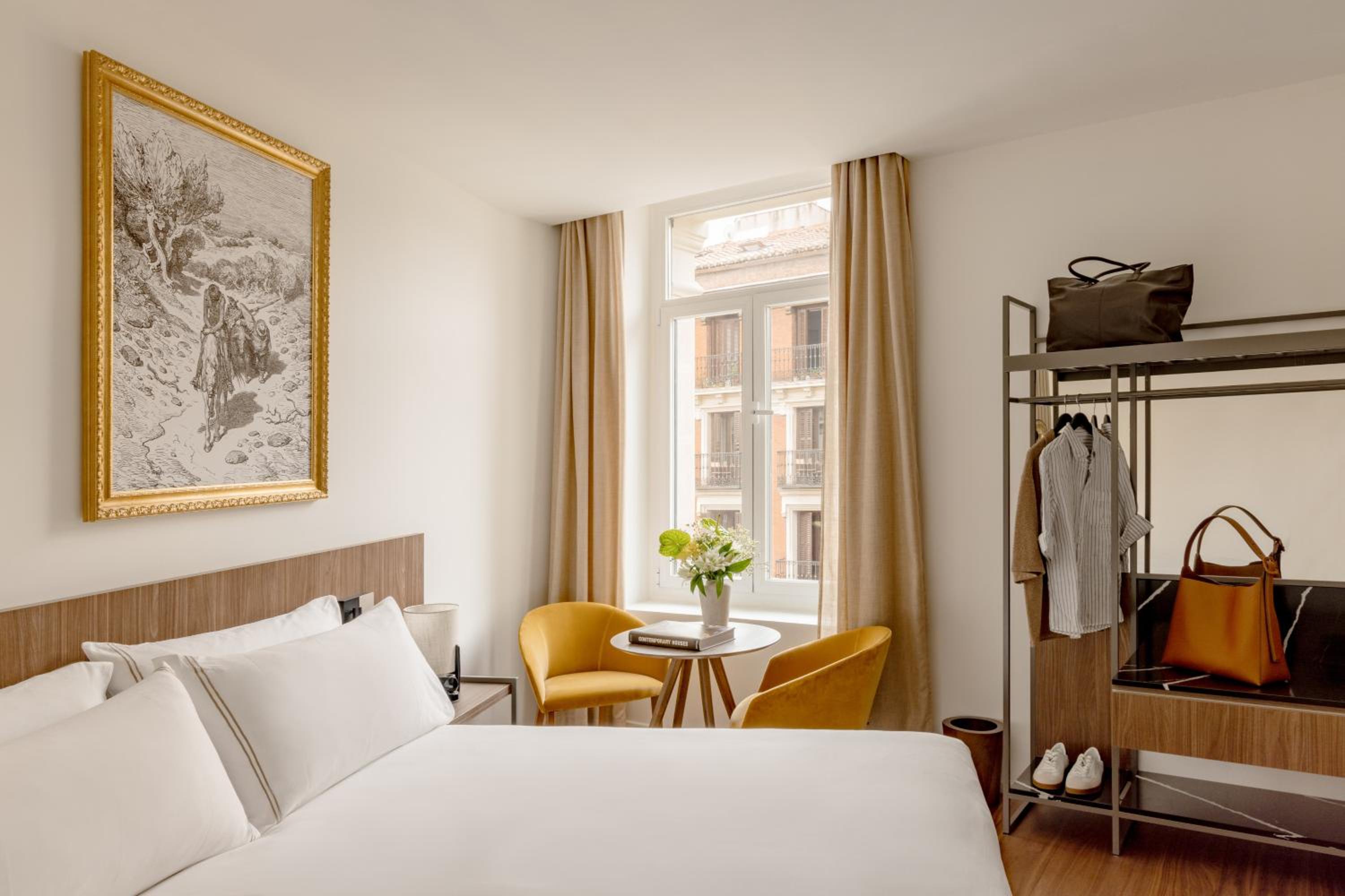 Deluxe Room City View  - Photo 5