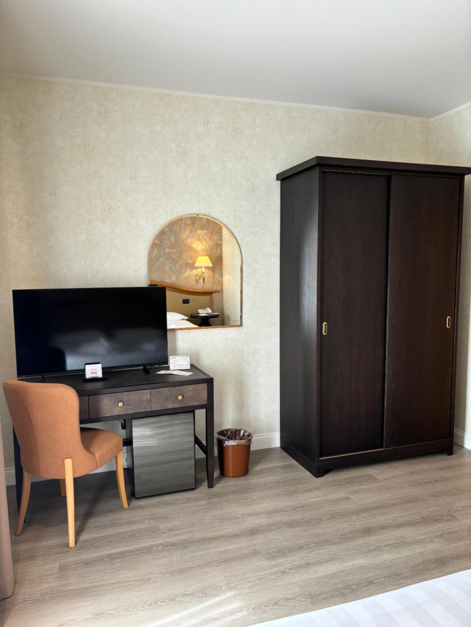 Junior Suite - Photo 8