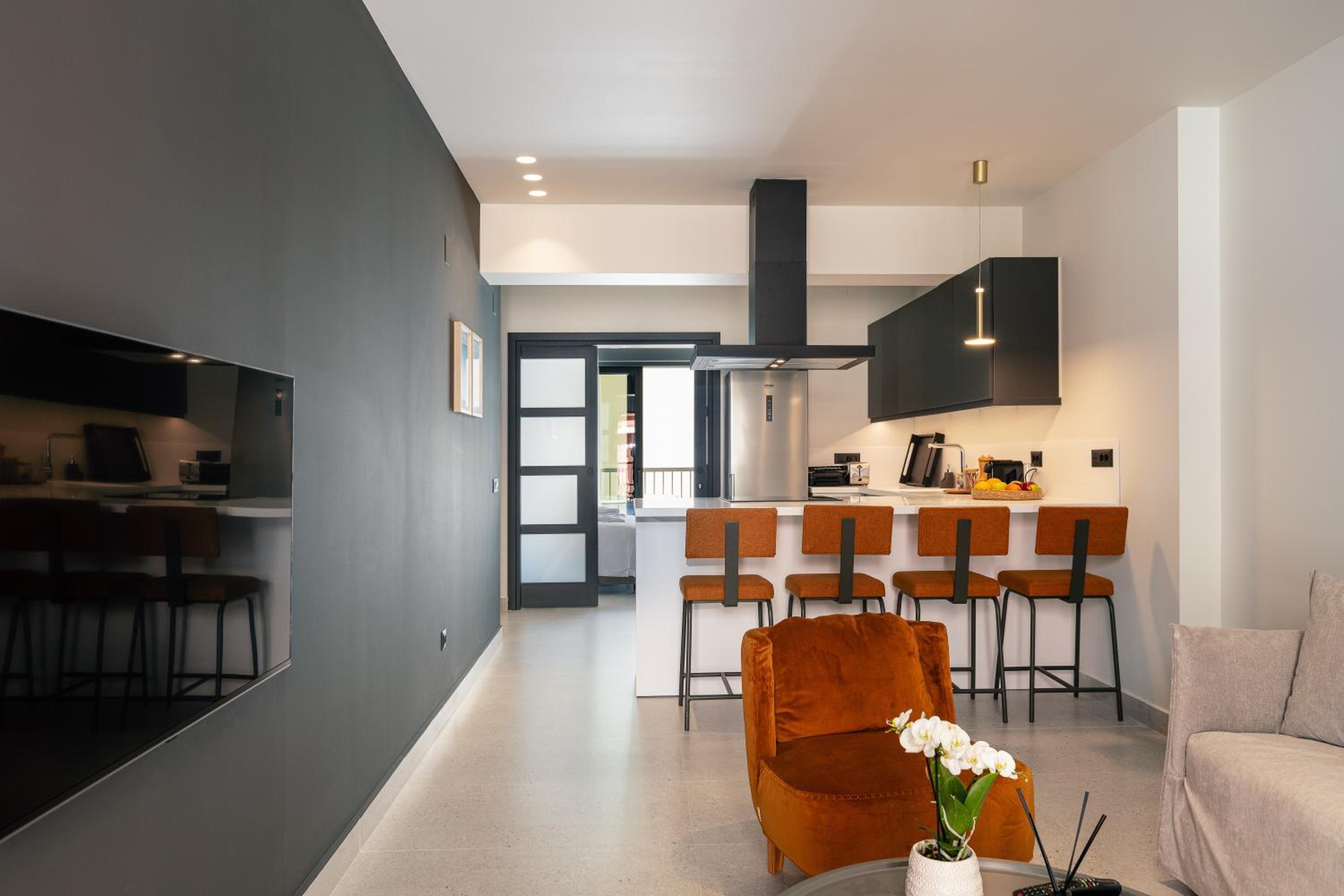 Superior Suite - Photo 13