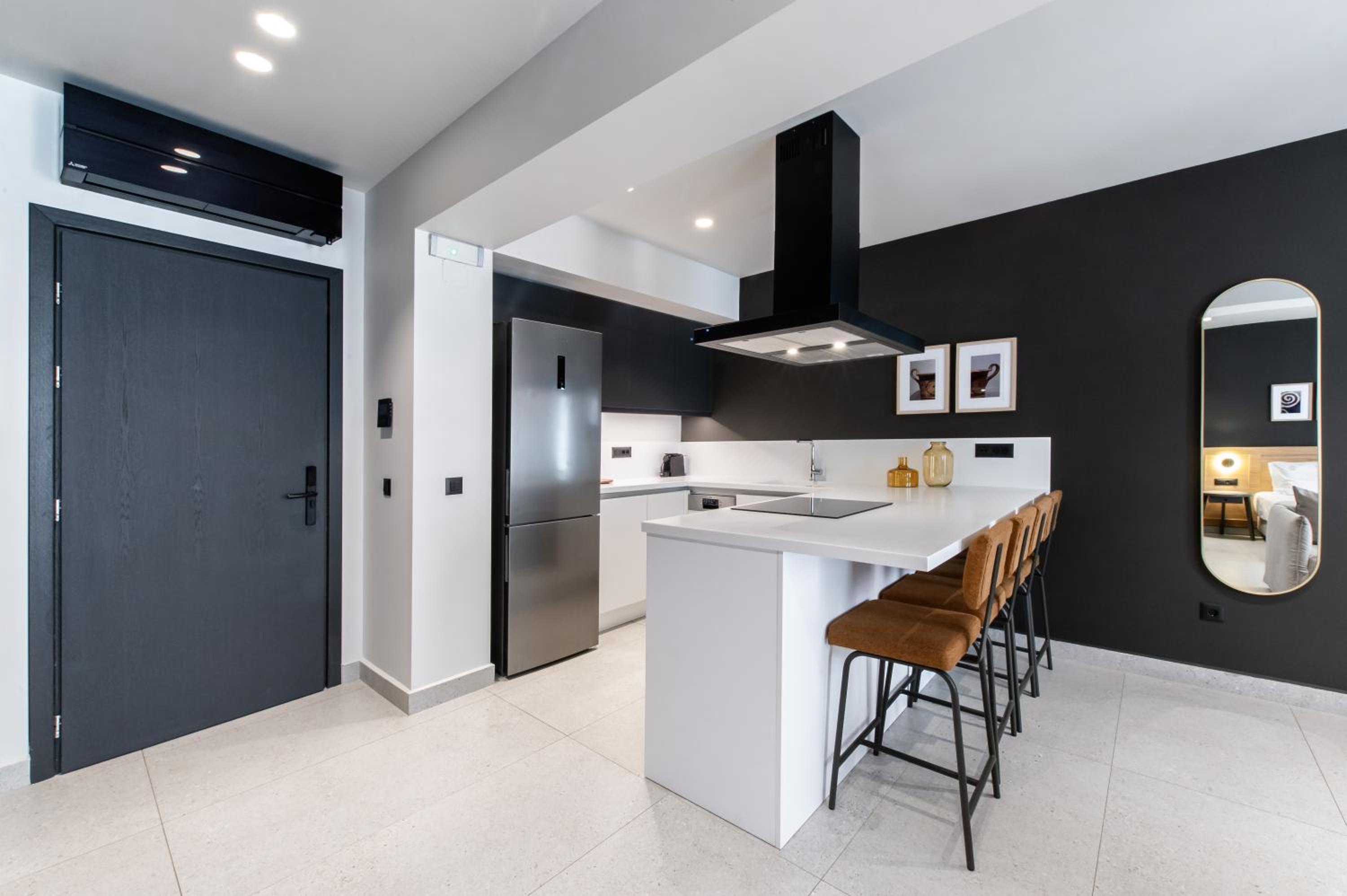 Superior Suite - Photo 3
