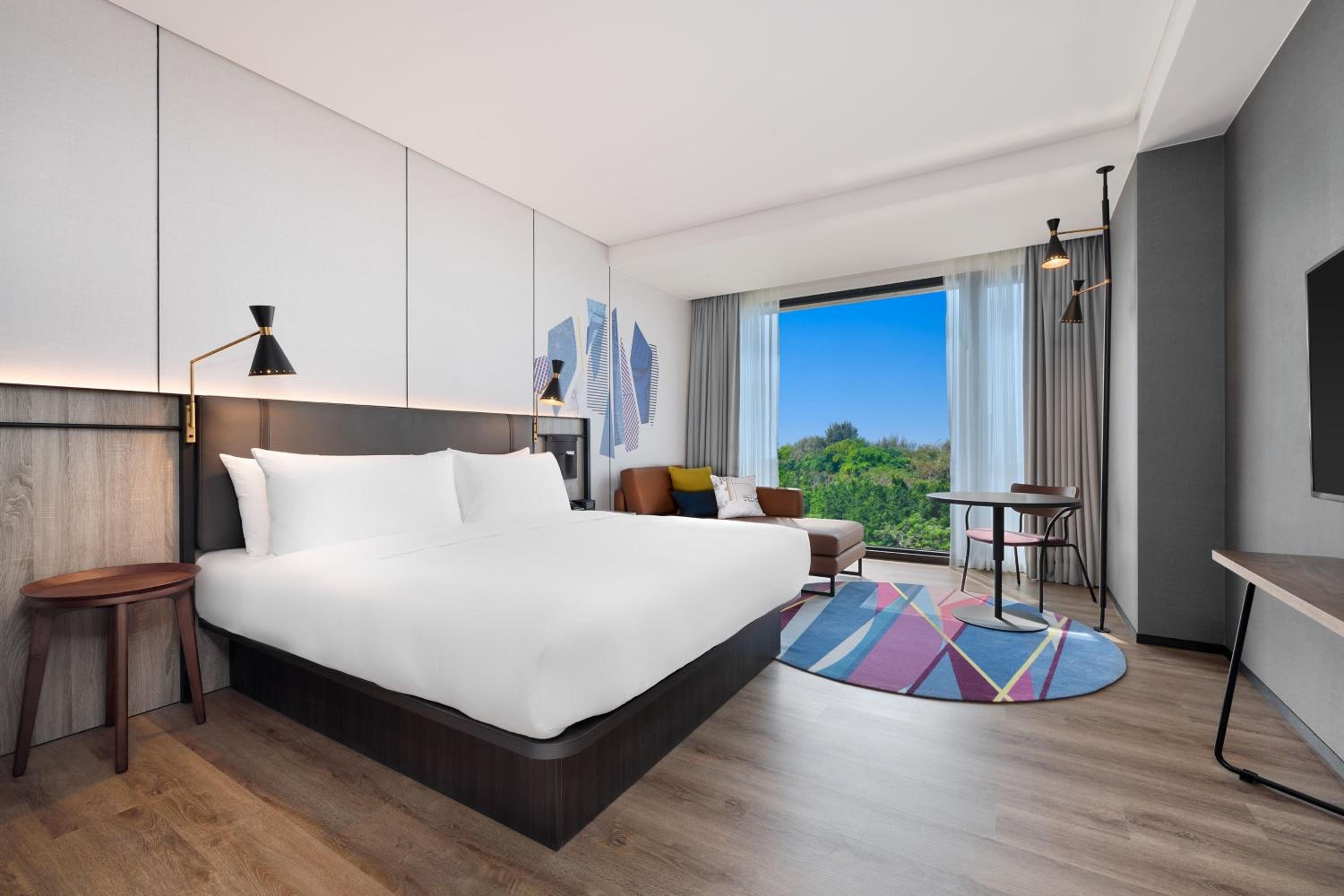 King Room with Garden View - Photo 6