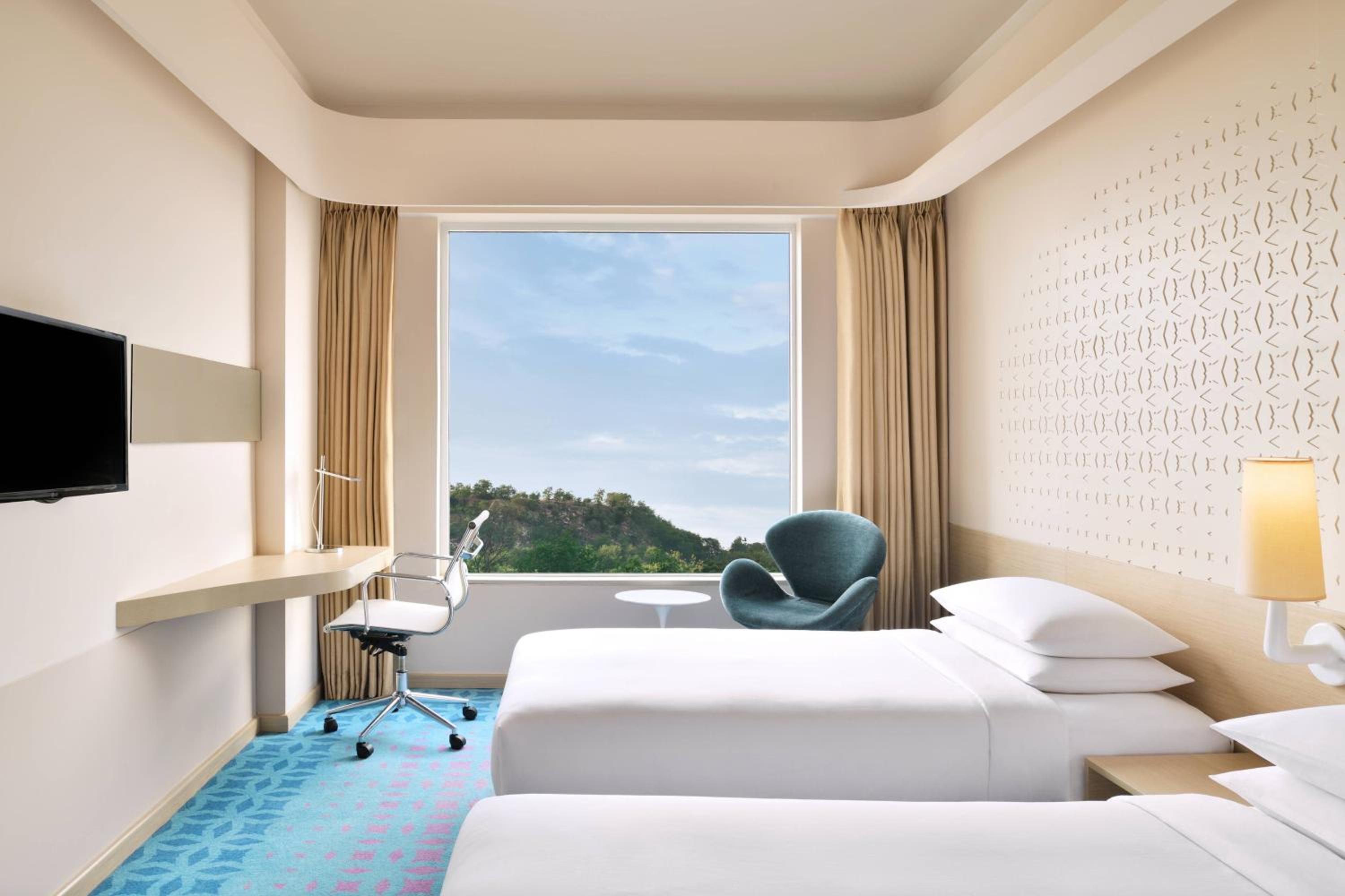 Superior Room, 2 Twin/Single Bed(s), City View photo 2
