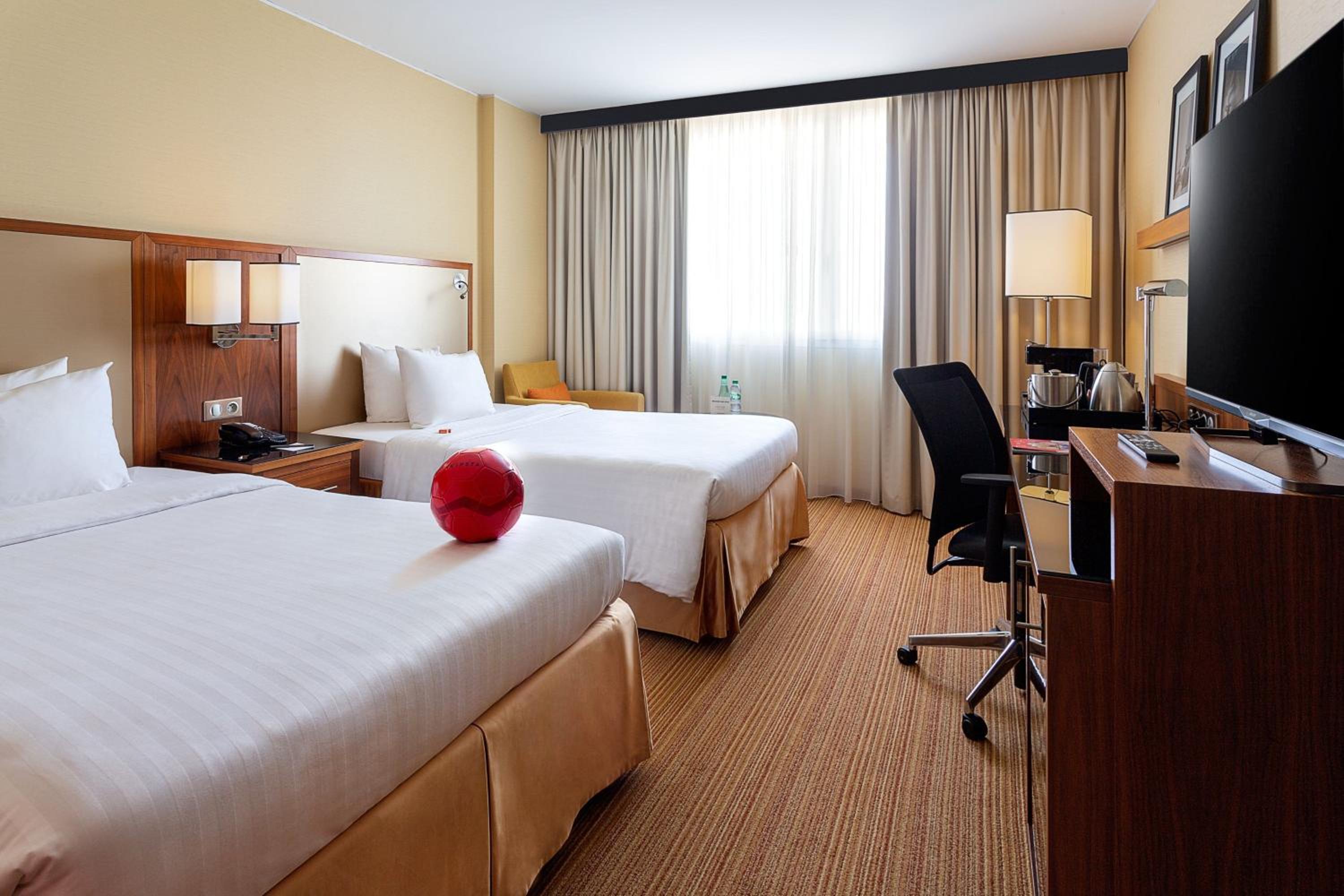 Deluxe Twin Room photo 3