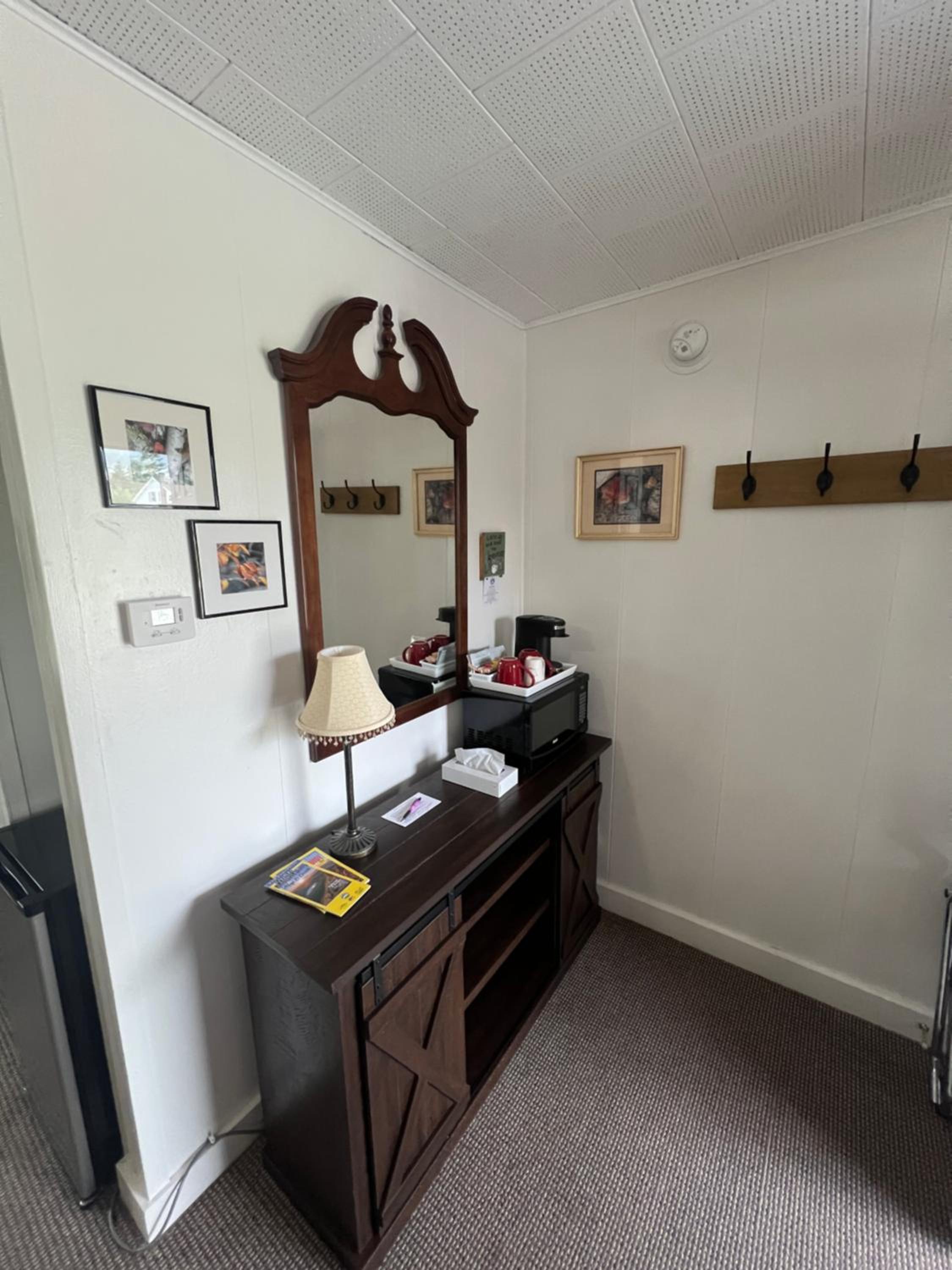 Standard Queen Room photo 3