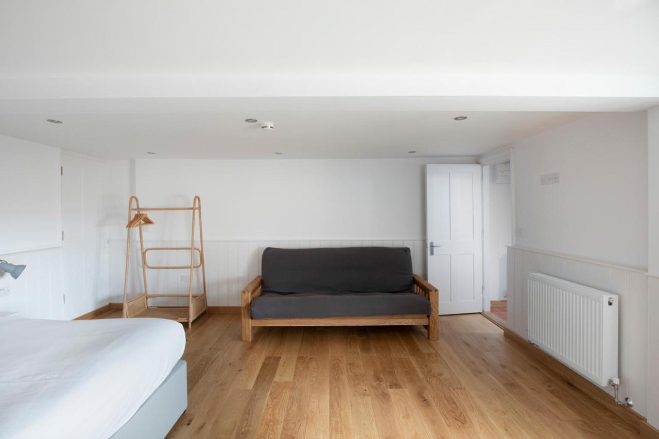 Double or Twin Room with Terrace - Photo 5