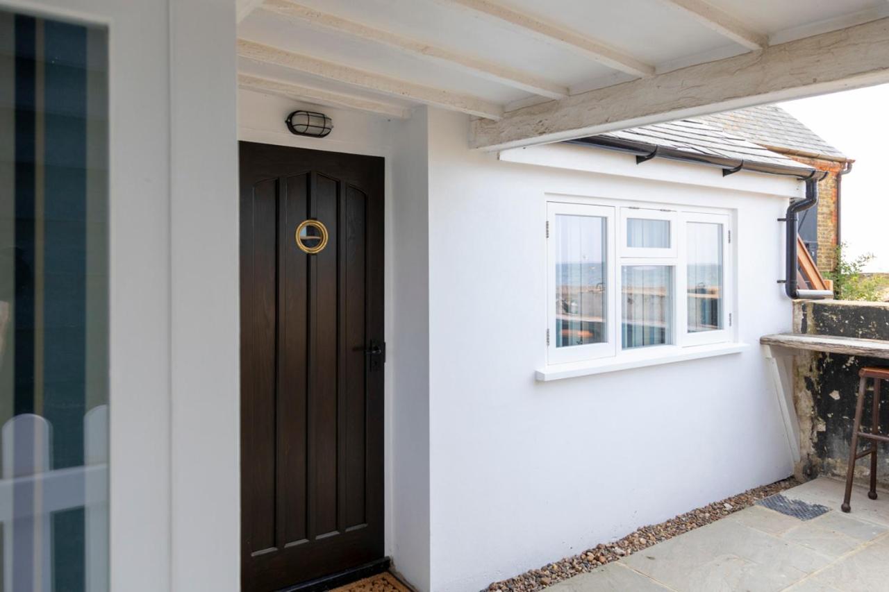 Double or Twin Room with Terrace - Photo 13