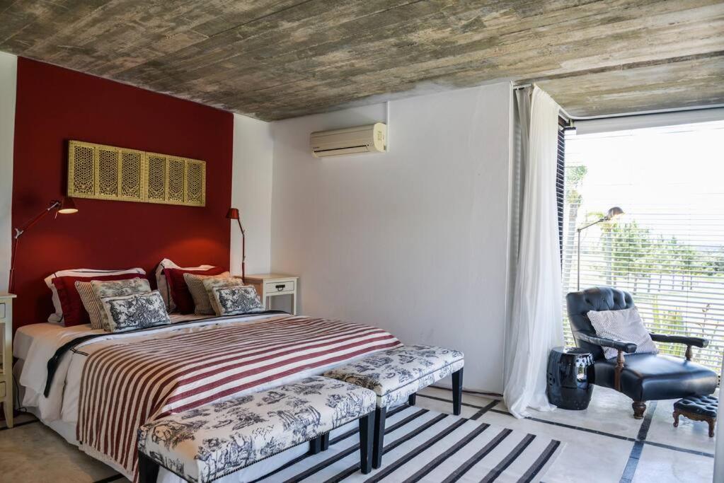 Villa photo 1